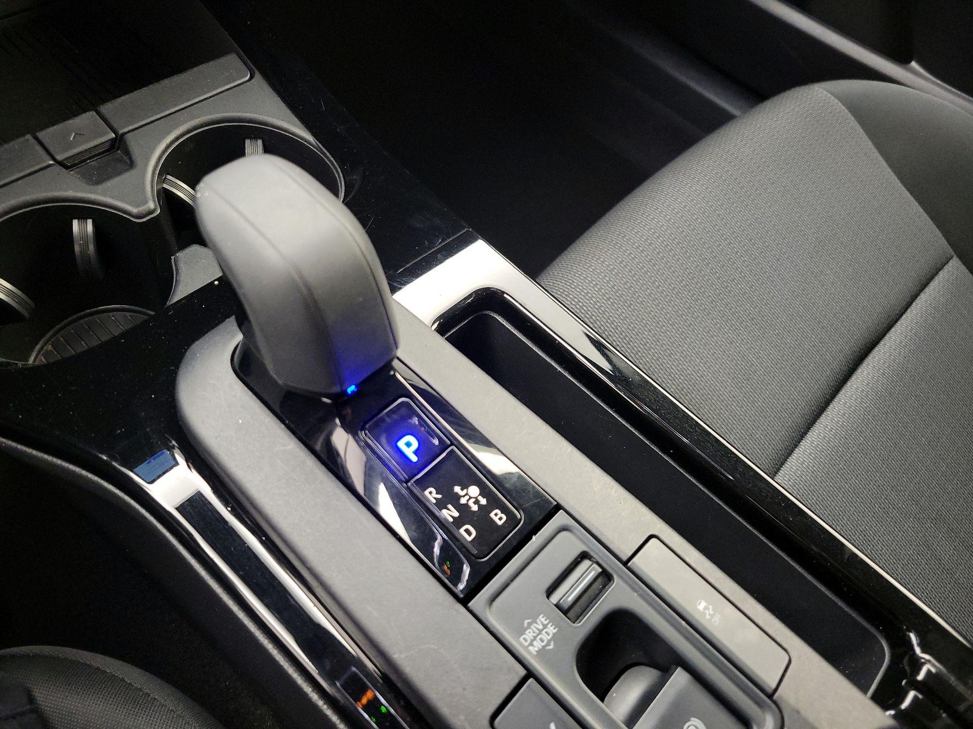 Thumbnail: 2024 Toyota Prius - 17