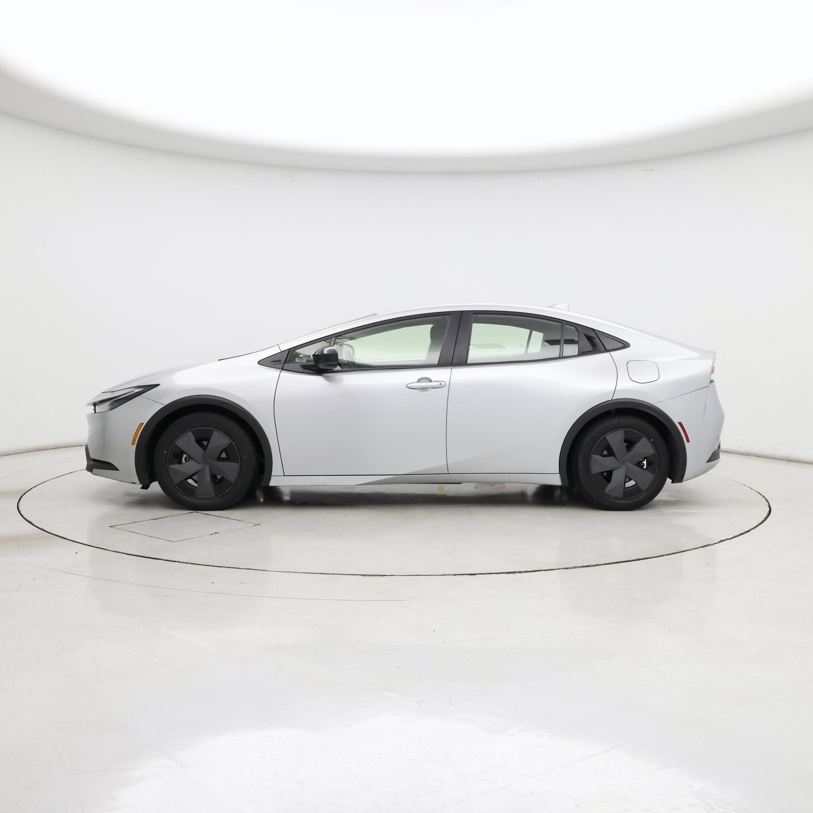 Thumbnail: 2024 Toyota Prius - 3