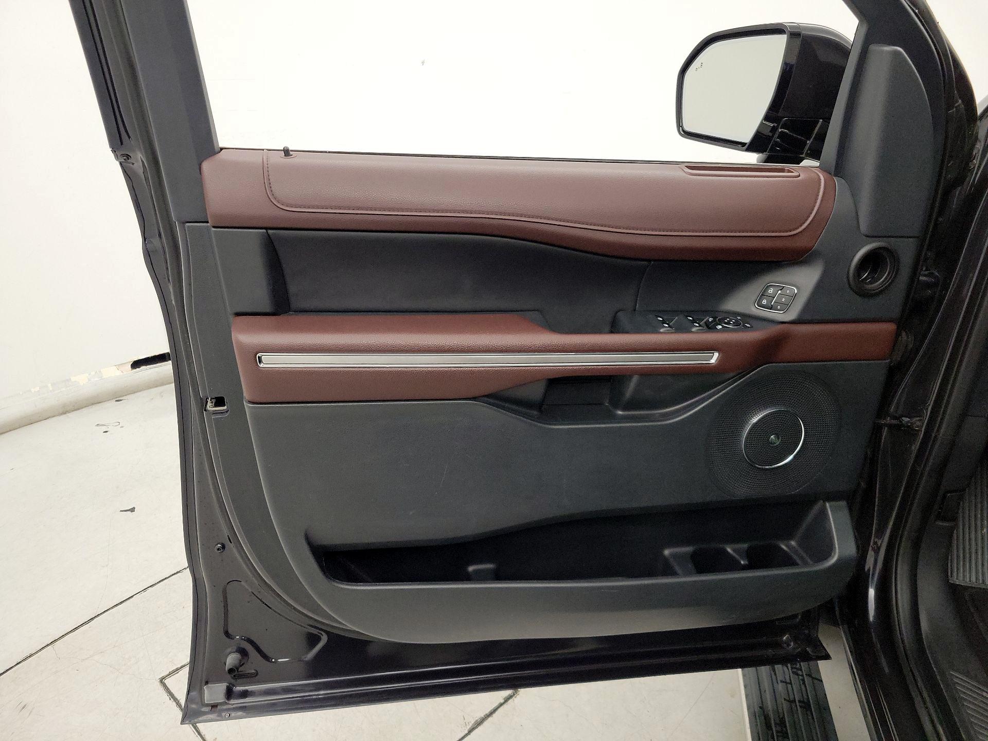 Thumbnail: 2023 Ford Expedition MAX - 12