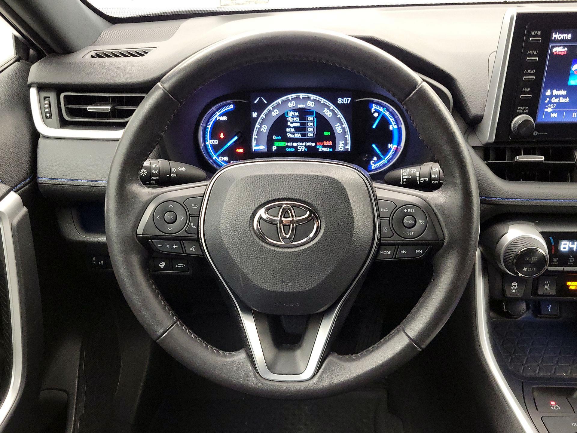 Thumbnail: 2021 Toyota RAV4 - 10