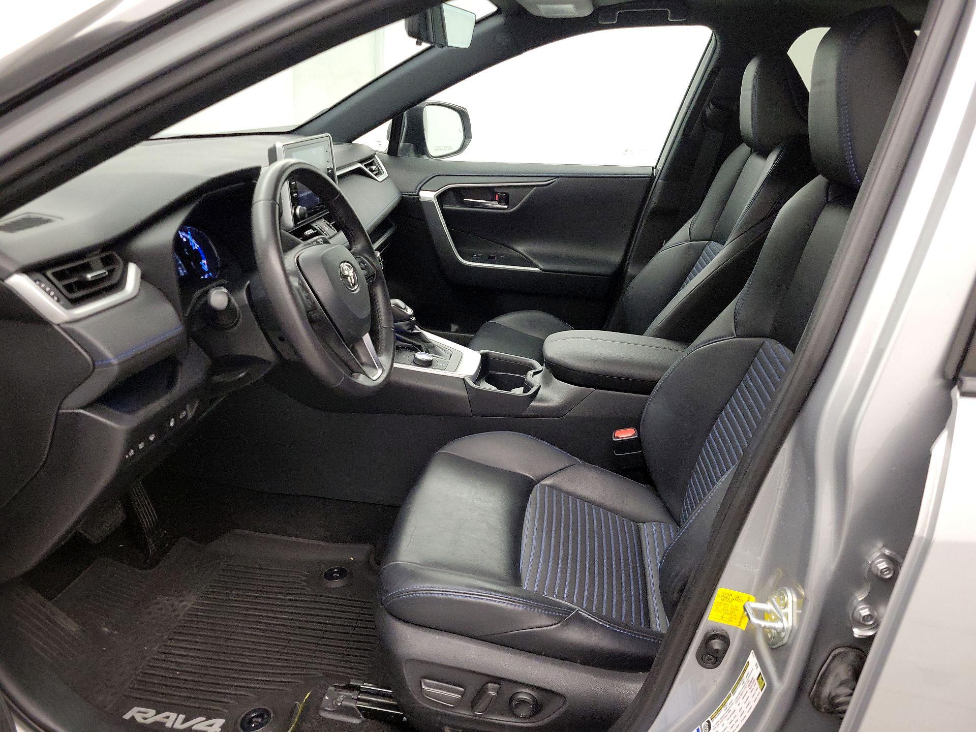 Thumbnail: 2021 Toyota RAV4 - 11