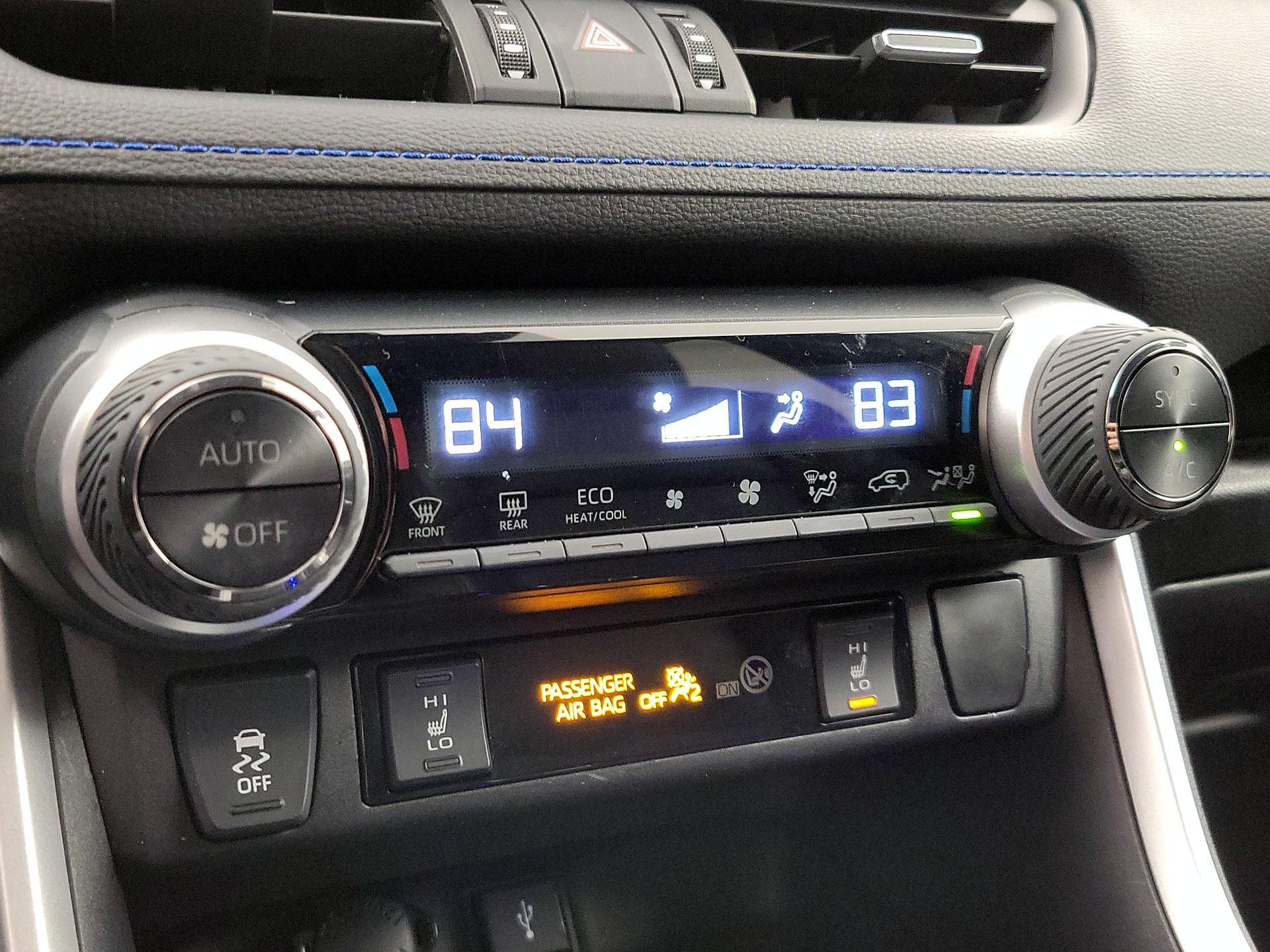 Thumbnail: 2021 Toyota RAV4 - 16