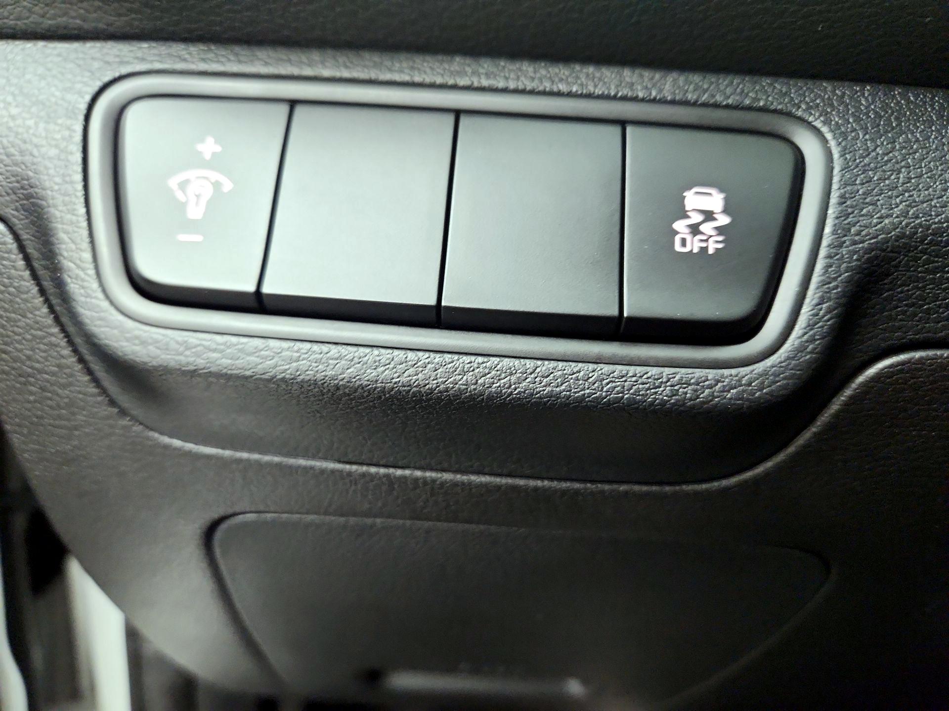 Thumbnail: 2024 Kia Forte - 13