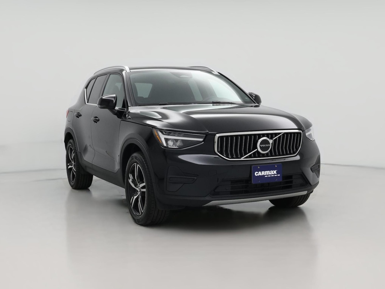 2025 Volvo XC40 Core