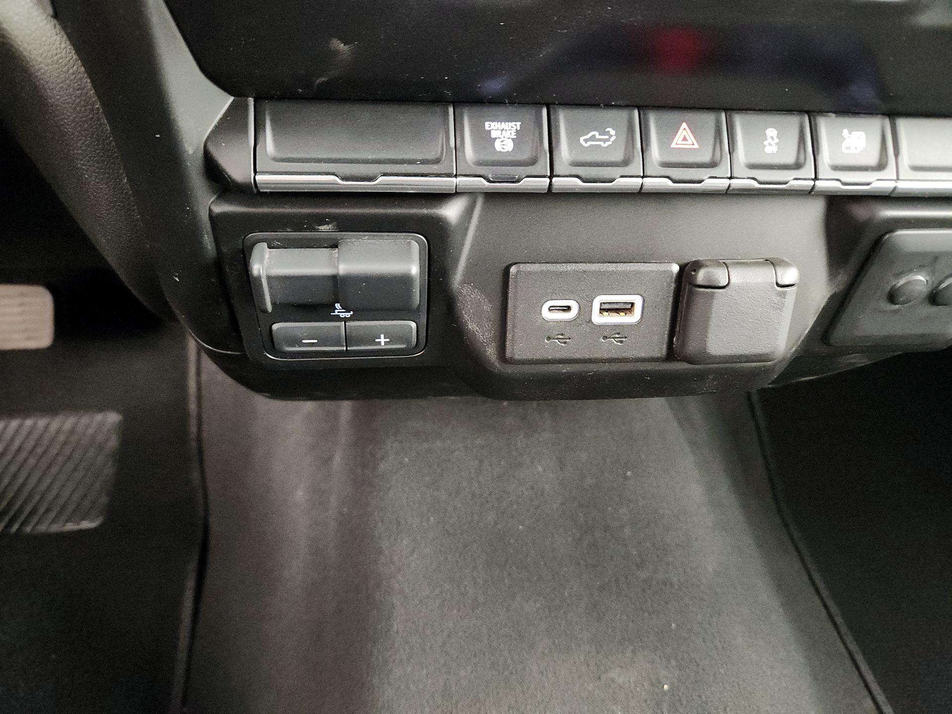 Thumbnail: 2023 GMC Sierra 2500 - 18