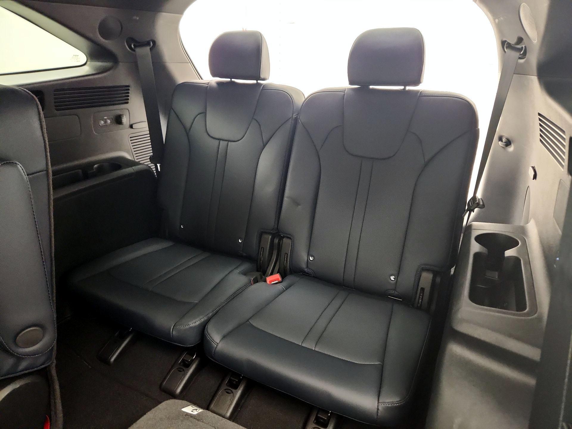 Thumbnail: 2023 Kia Sorento - 20