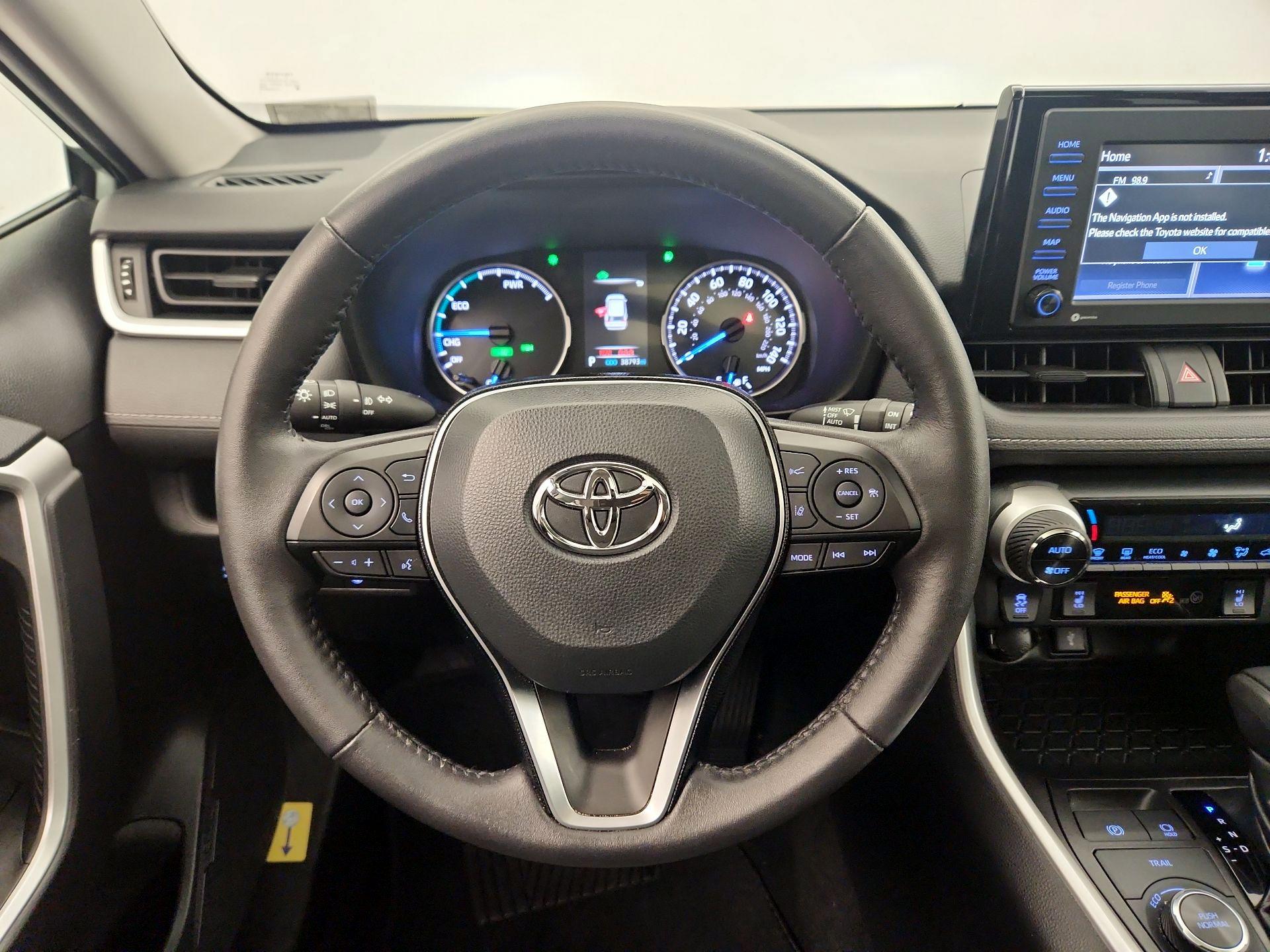 Thumbnail: 2020 Toyota RAV4 - 10