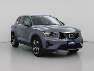 2023 Volvo XC40 B5 Plus Bright Theme