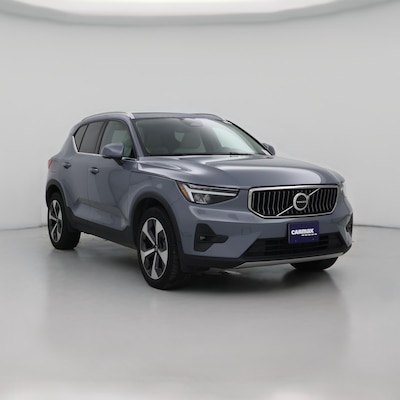 2023 Volvo XC40 B5 Plus Bright Theme