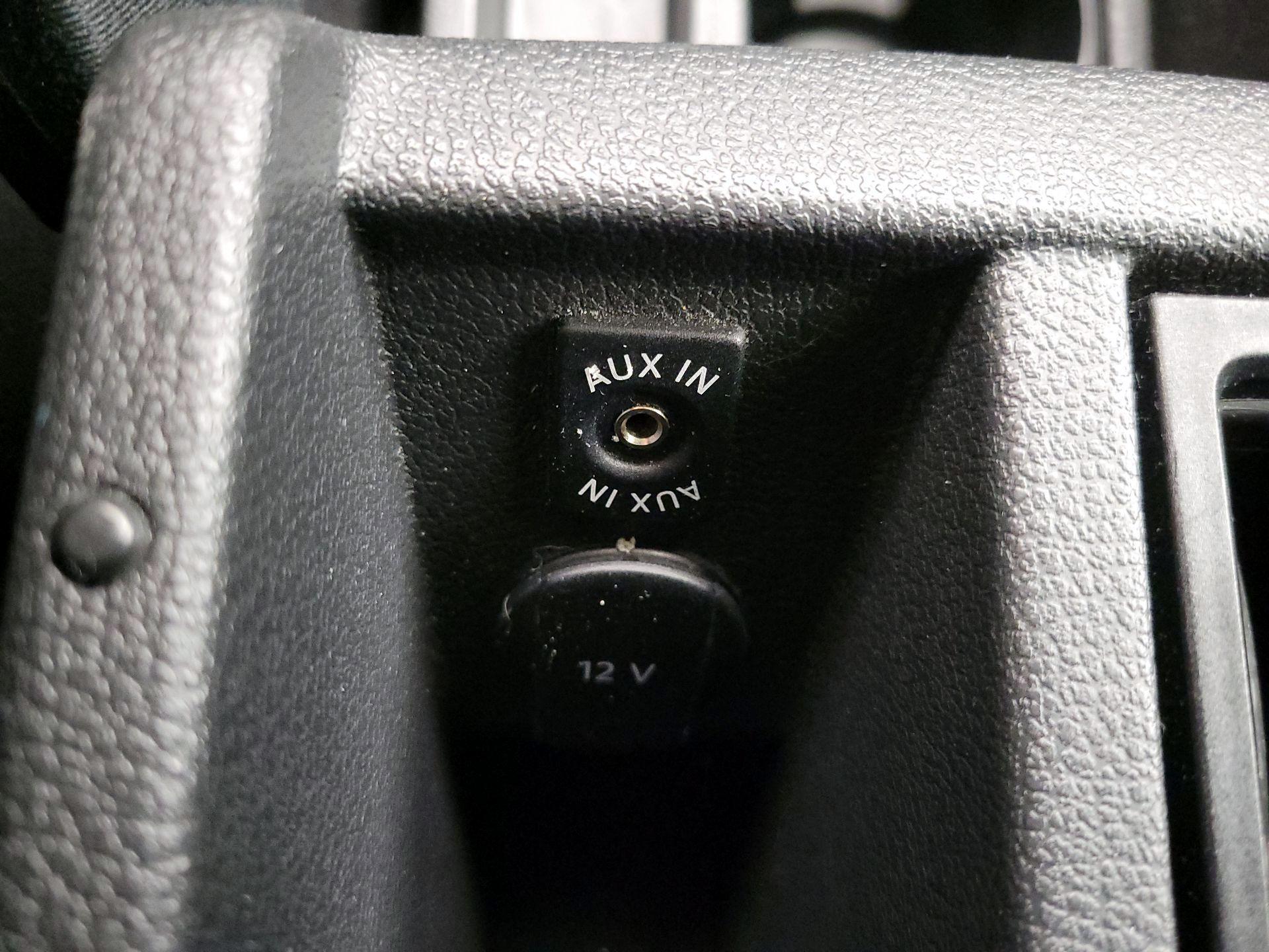 Thumbnail: 2015 Volkswagen Tiguan - 17