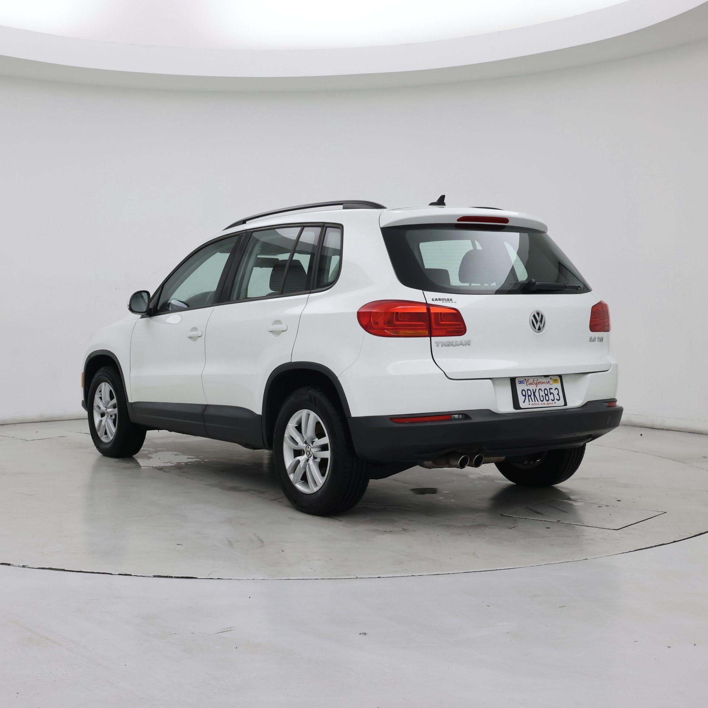 Thumbnail: 2015 Volkswagen Tiguan - 2