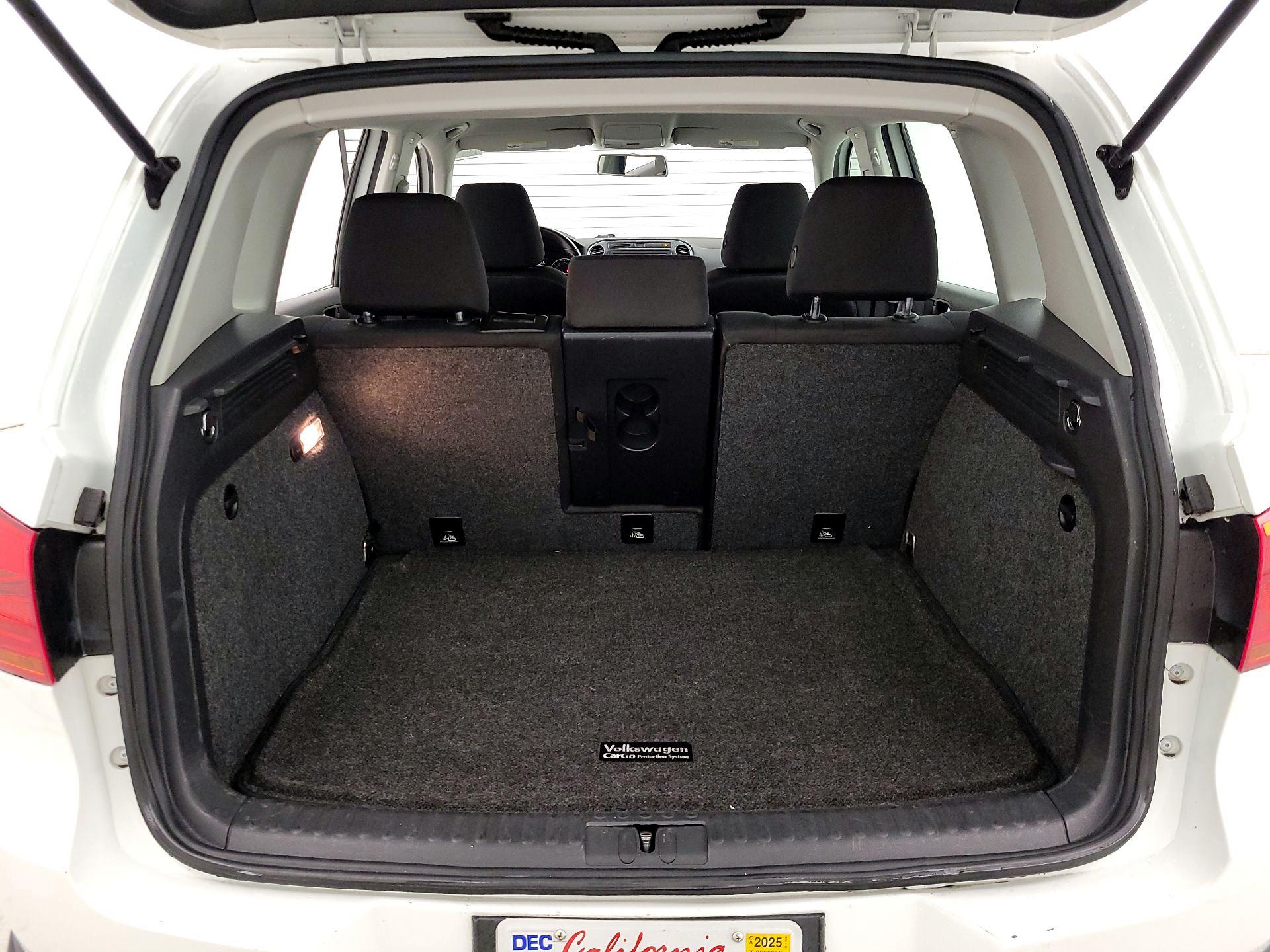 Thumbnail: 2015 Volkswagen Tiguan - 19