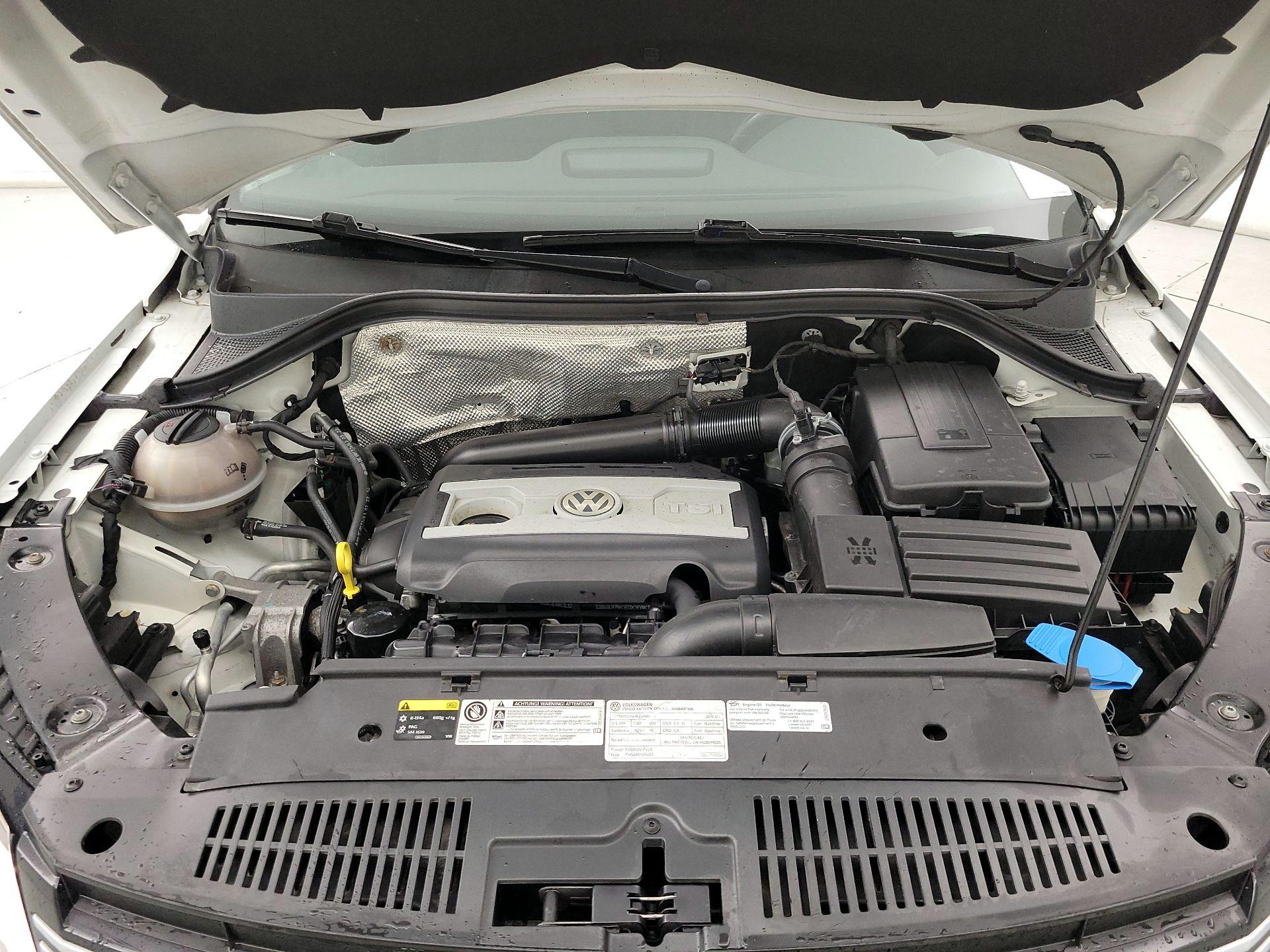 Thumbnail: 2015 Volkswagen Tiguan - 20