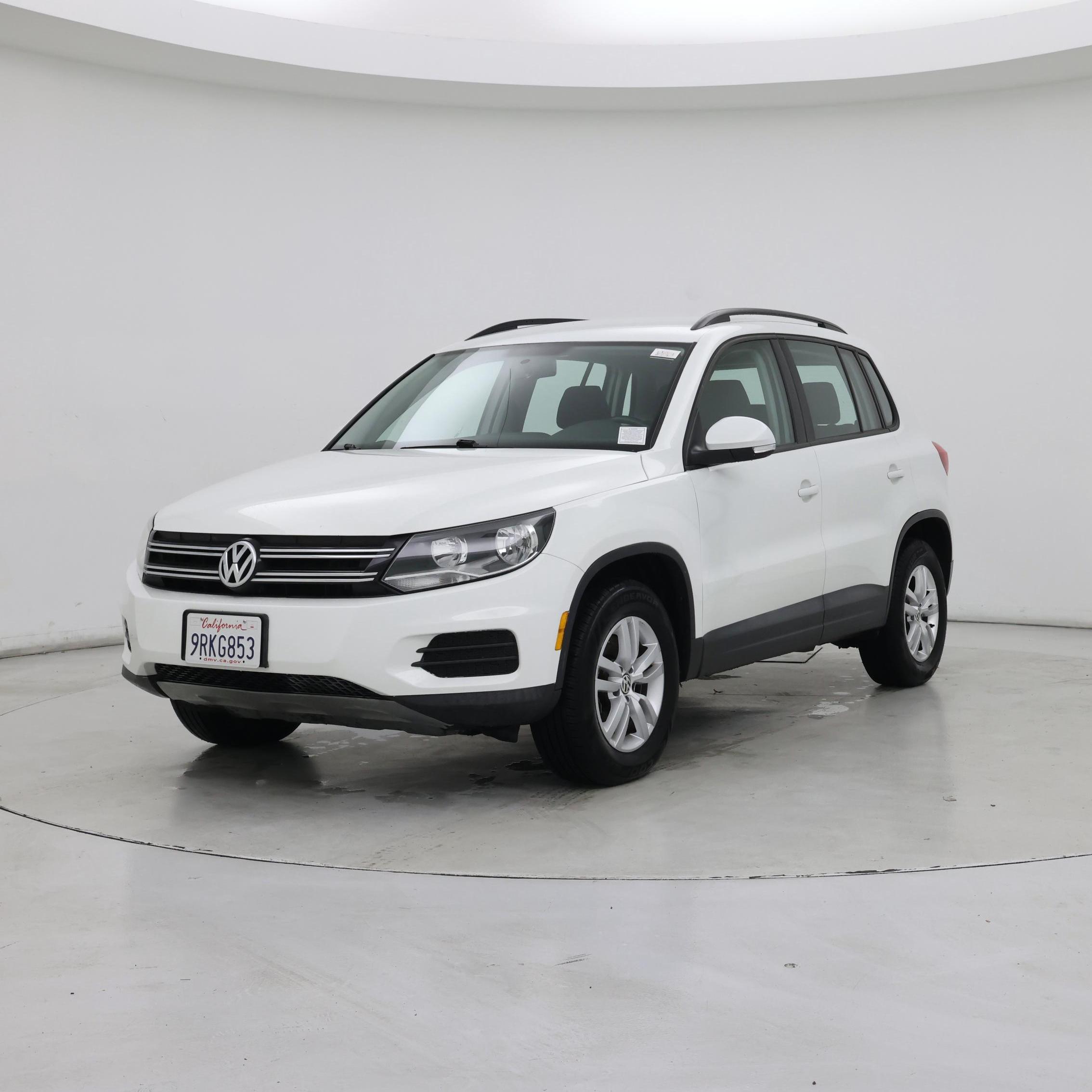 Thumbnail: 2015 Volkswagen Tiguan - 4