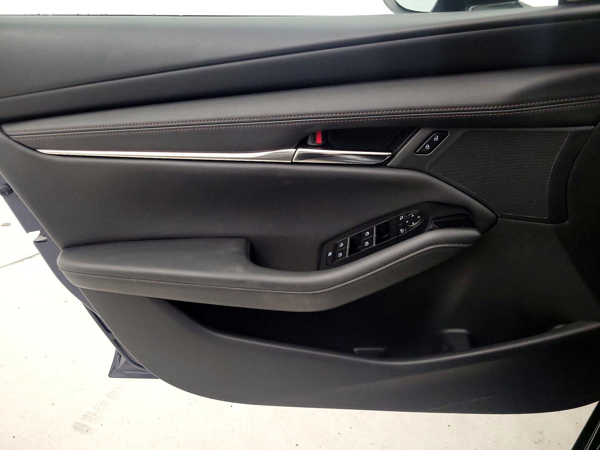 Thumbnail: 2019 Mazda Mazda3 - 12