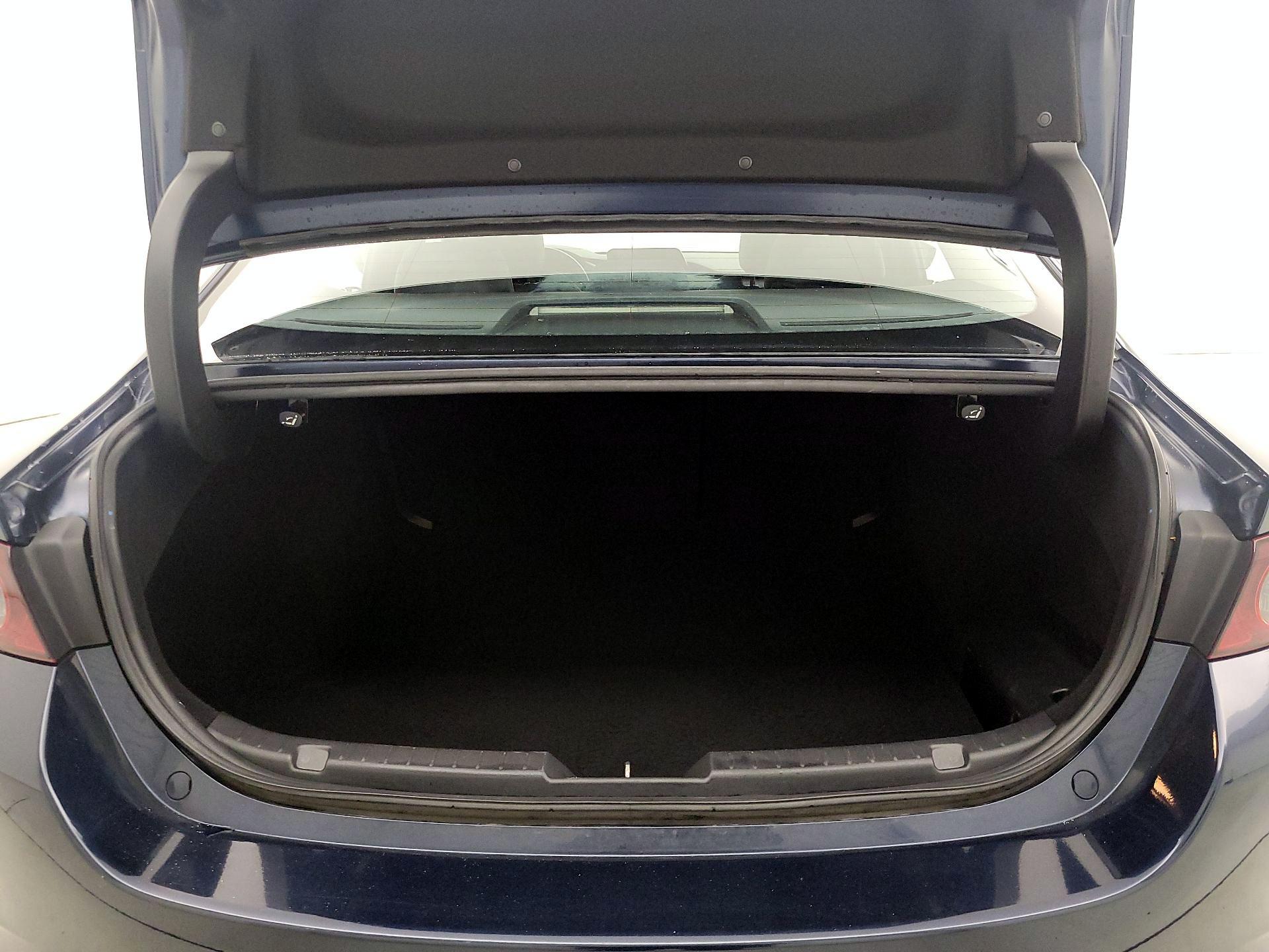 Thumbnail: 2019 Mazda Mazda3 - 19