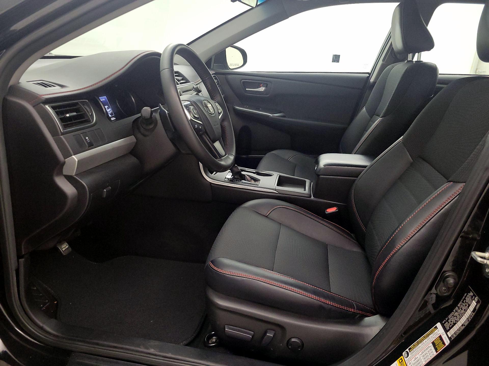 Thumbnail: 2016 Toyota Camry - 11