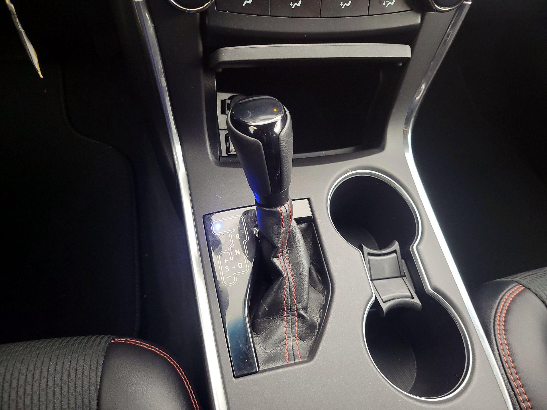 Thumbnail: 2016 Toyota Camry - 17