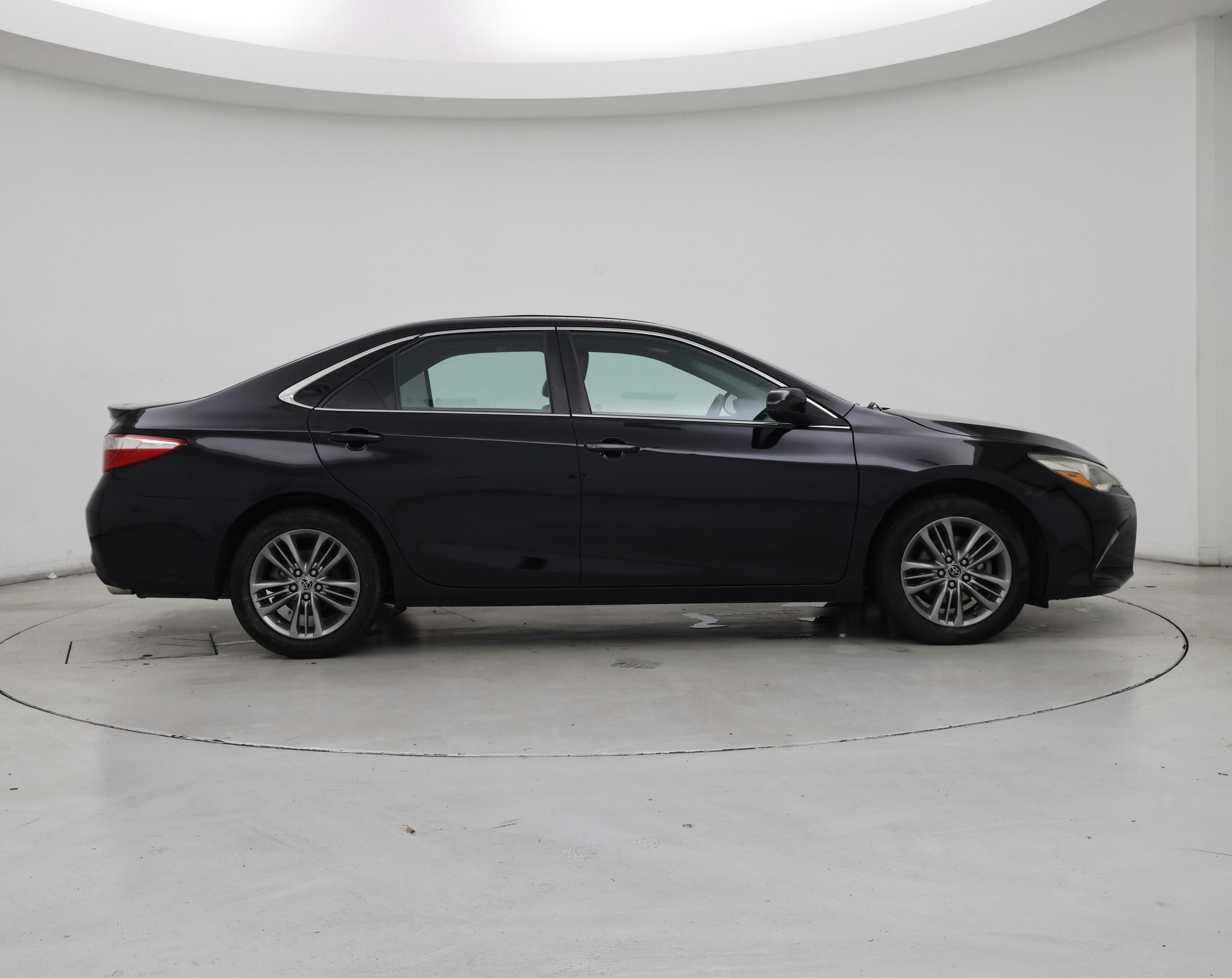 Thumbnail: 2016 Toyota Camry - 7