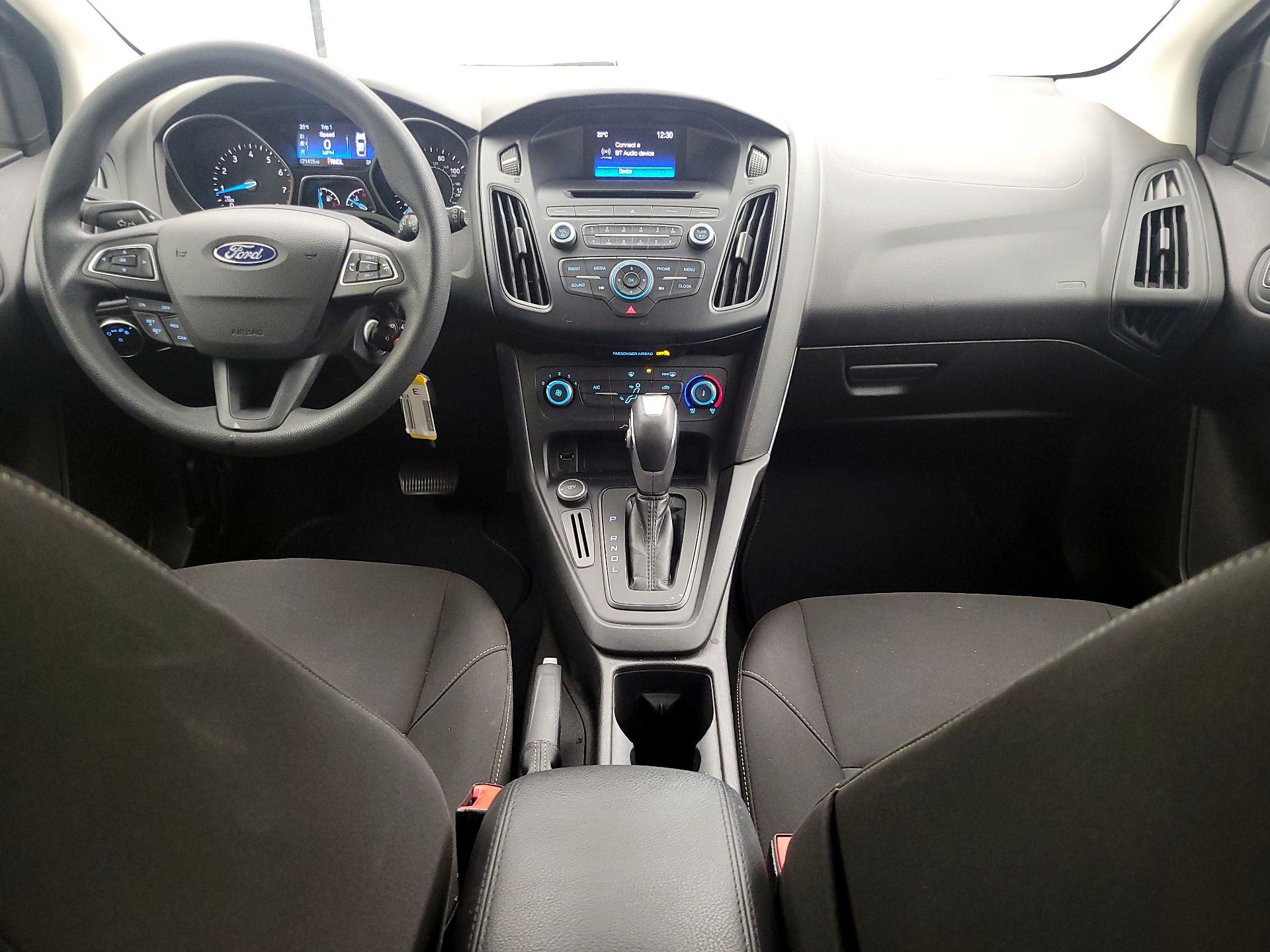 Thumbnail: 2015 Ford Focus - 9