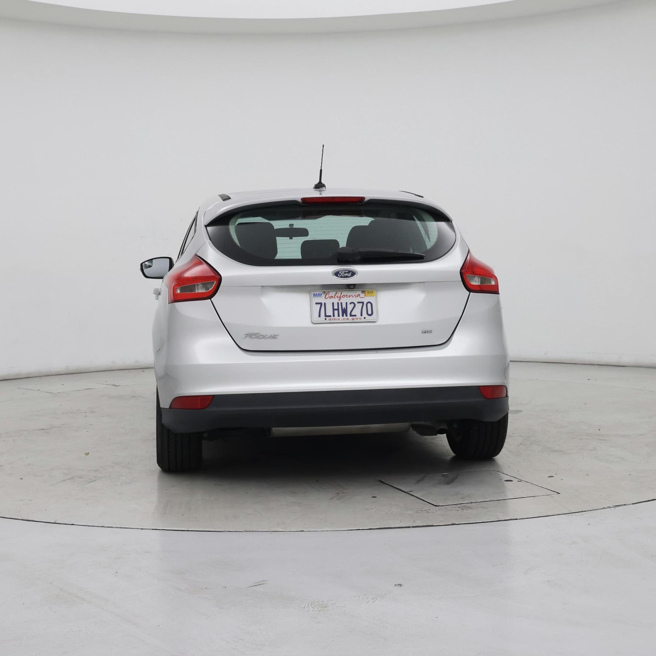 Thumbnail: 2015 Ford Focus - 6