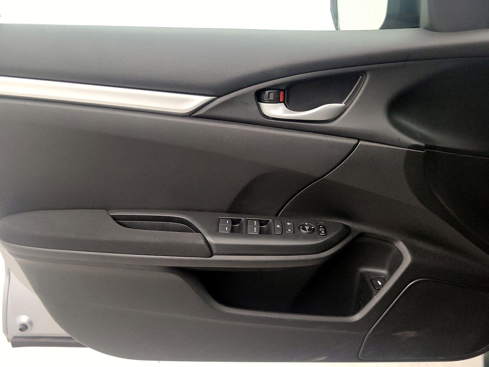 Thumbnail: 2017 Honda Civic - 12