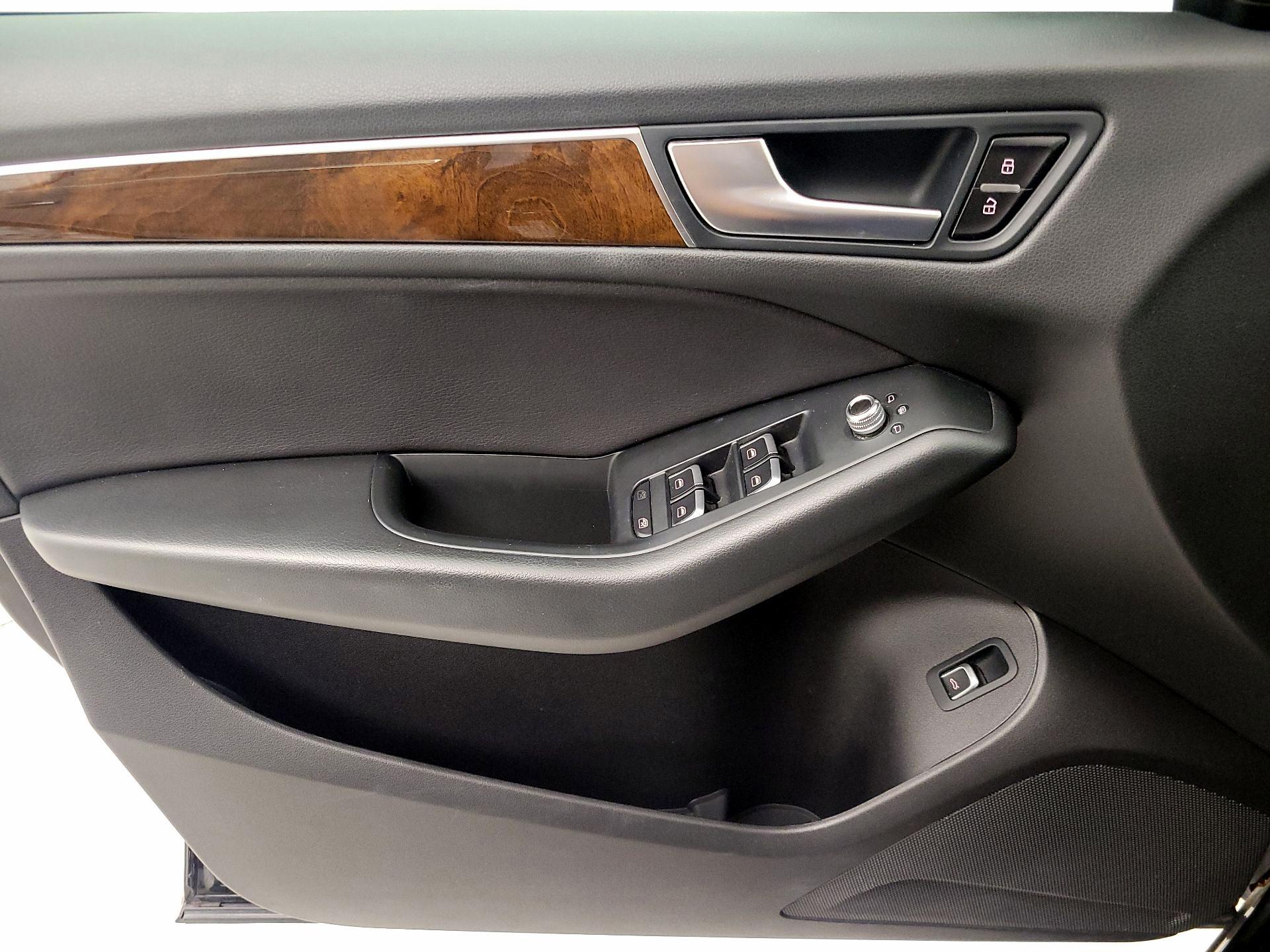 Thumbnail: 2015 Audi Q5 - 12