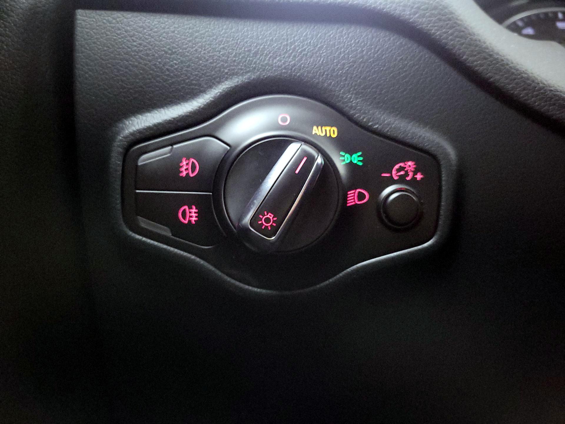 Thumbnail: 2015 Audi Q5 - 13