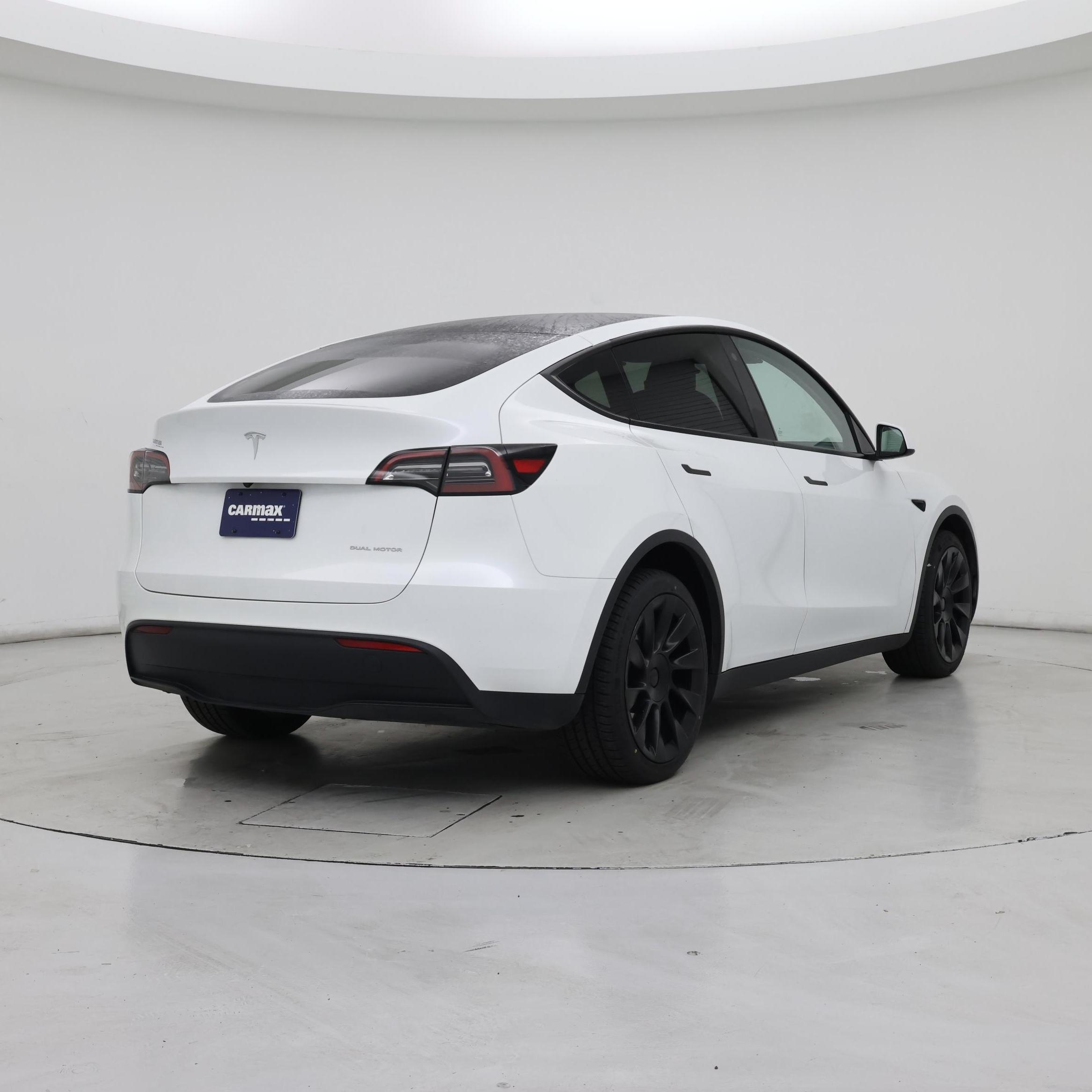 Thumbnail: 2023 Tesla Model Y - 8