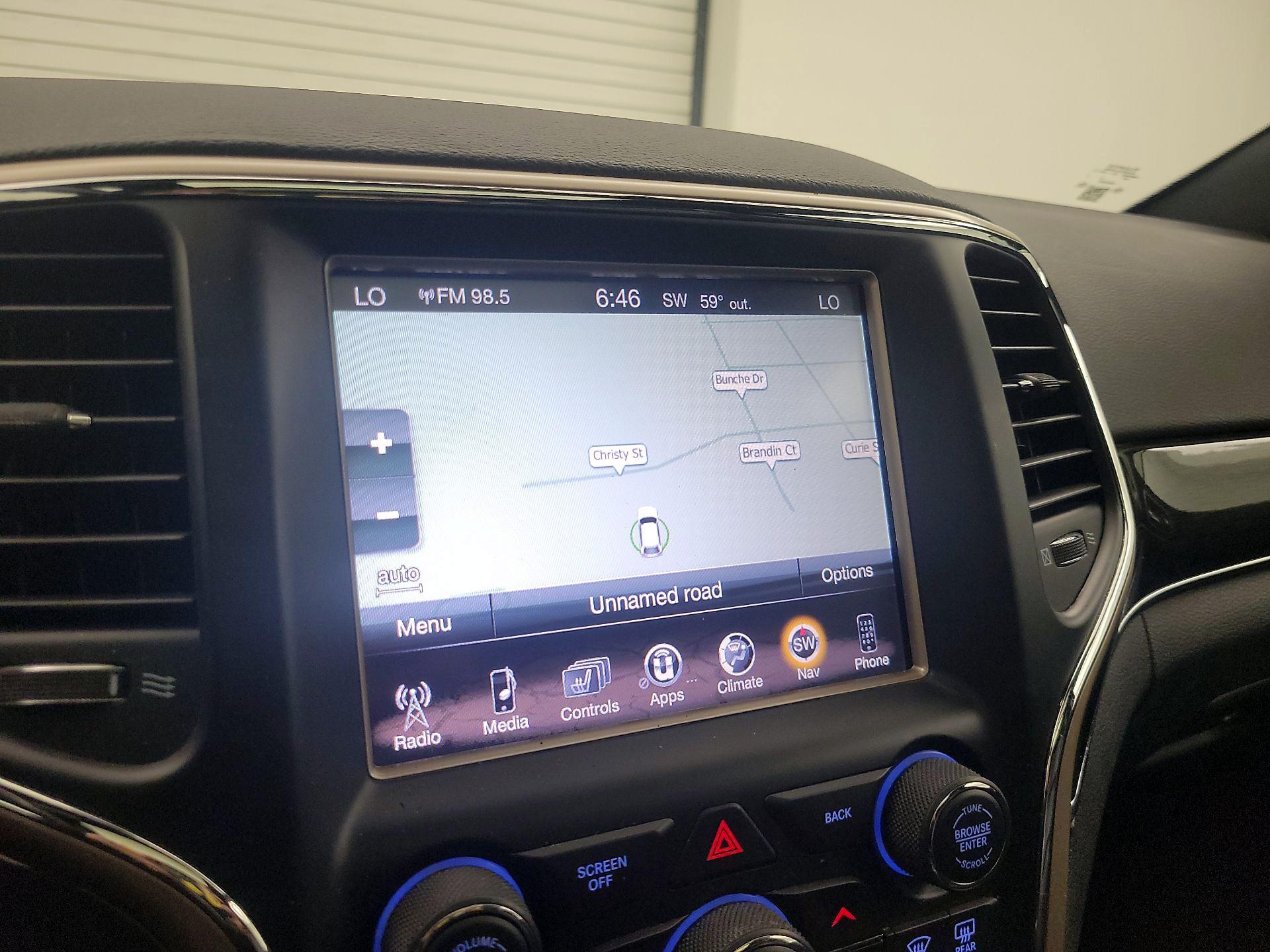 Thumbnail: 2016 Jeep Grand Cherokee - 14