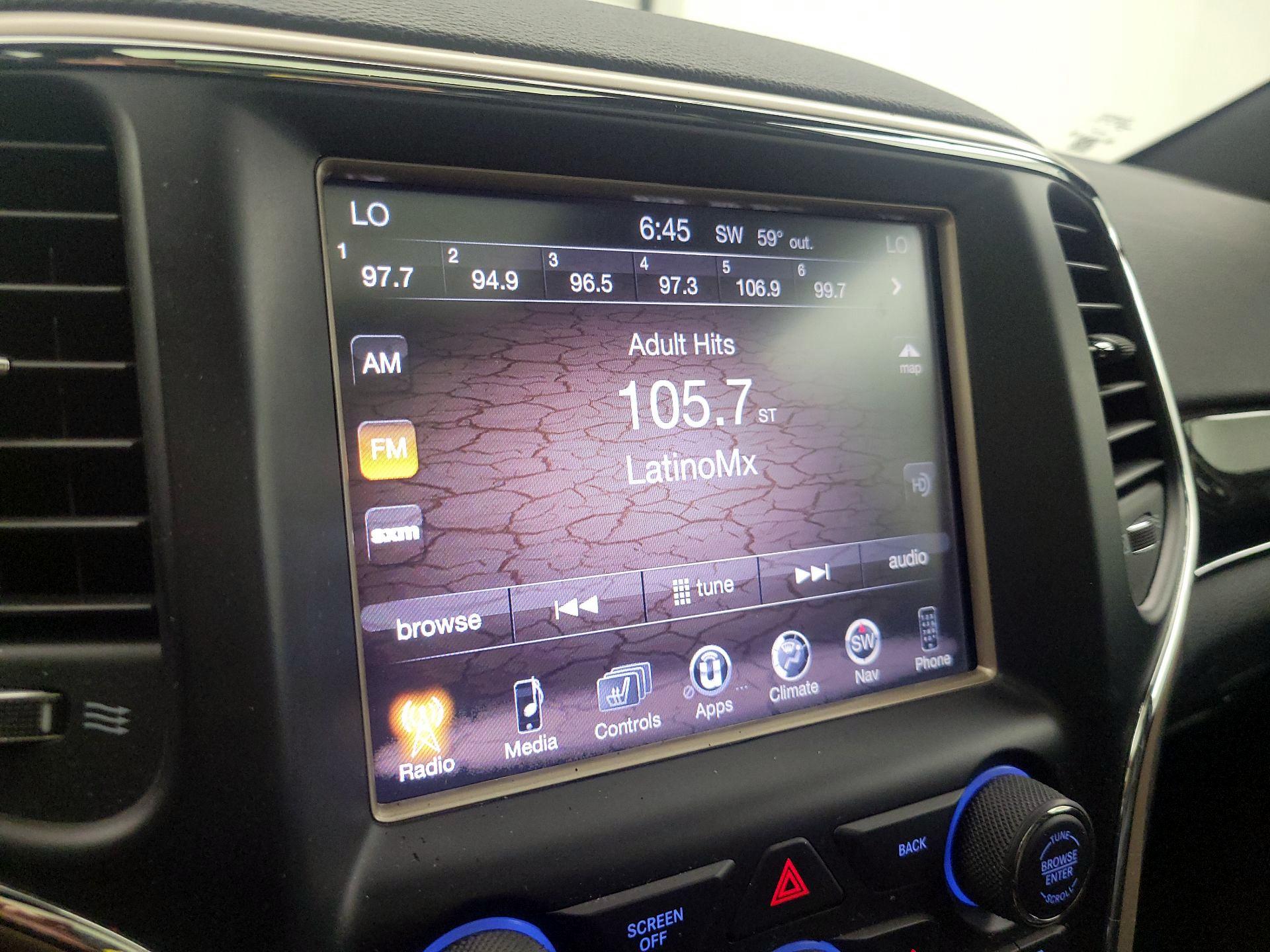 Thumbnail: 2016 Jeep Grand Cherokee - 16