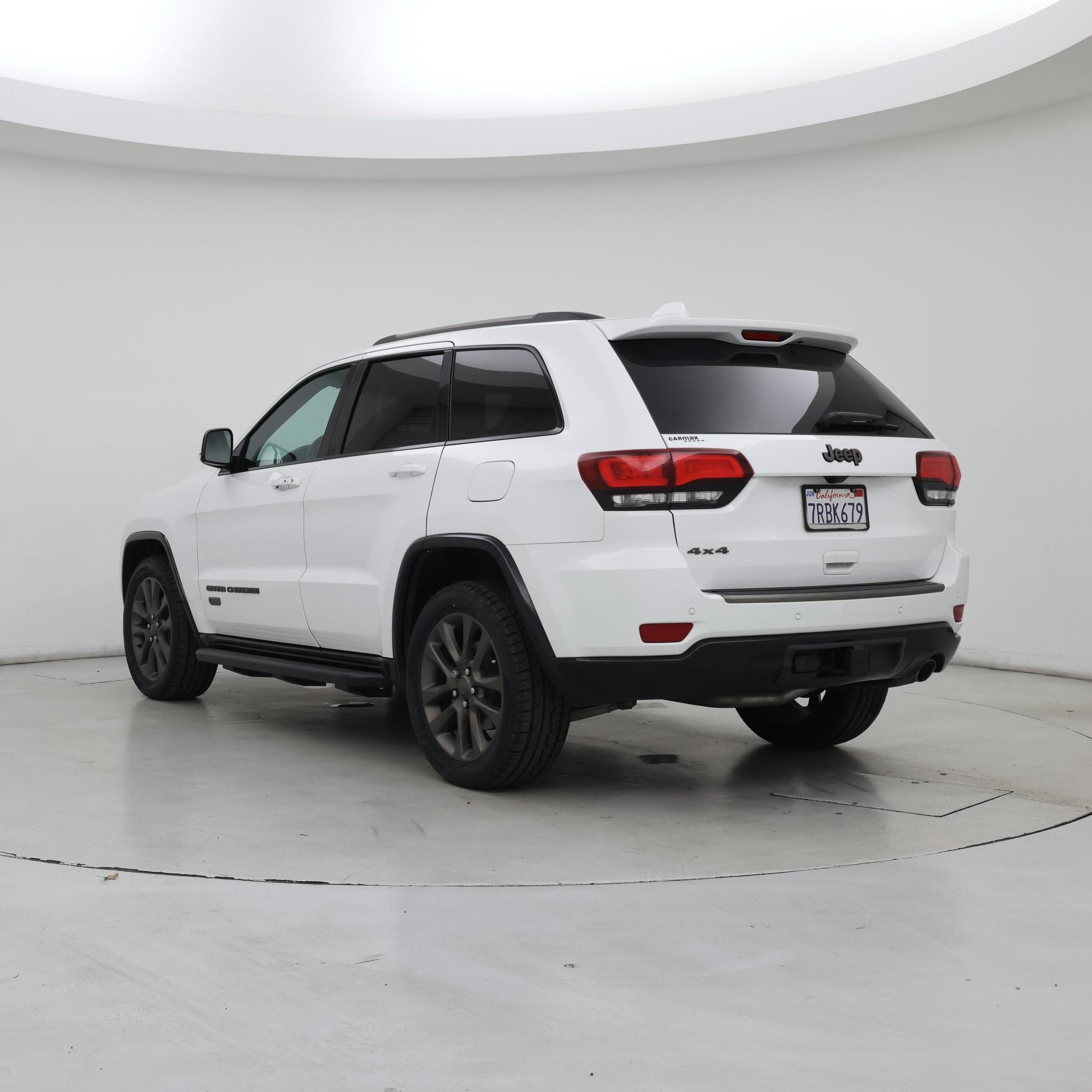 Thumbnail: 2016 Jeep Grand Cherokee - 2