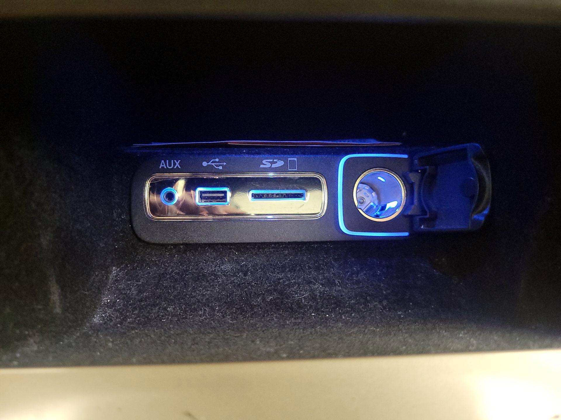 Thumbnail: 2016 Jeep Grand Cherokee - 19