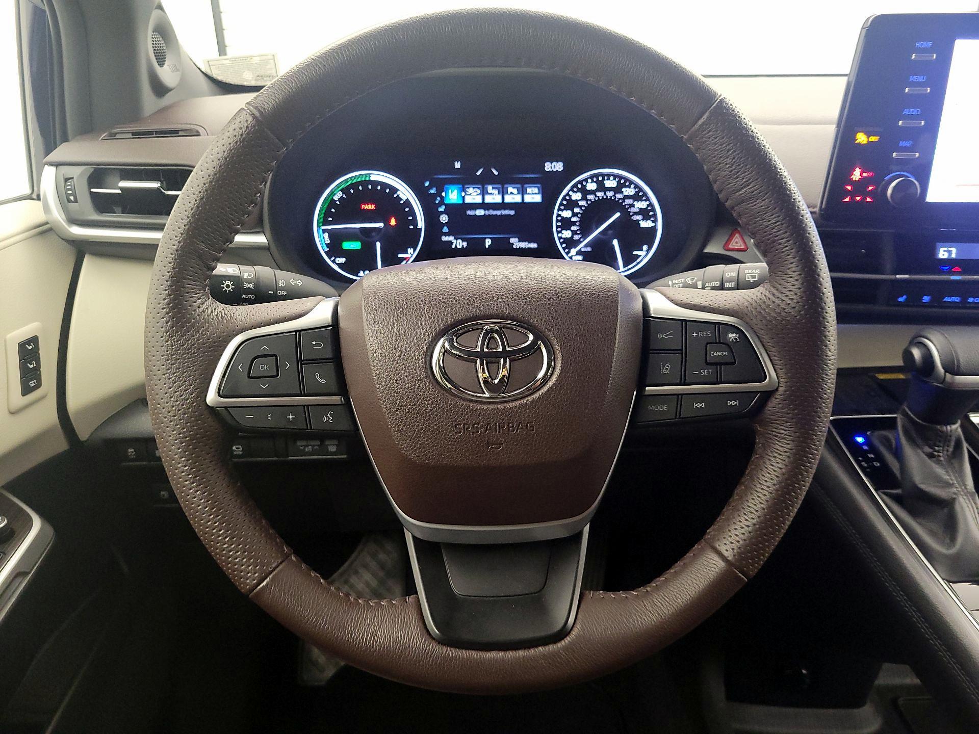 Thumbnail: 2022 Toyota Sienna - 10