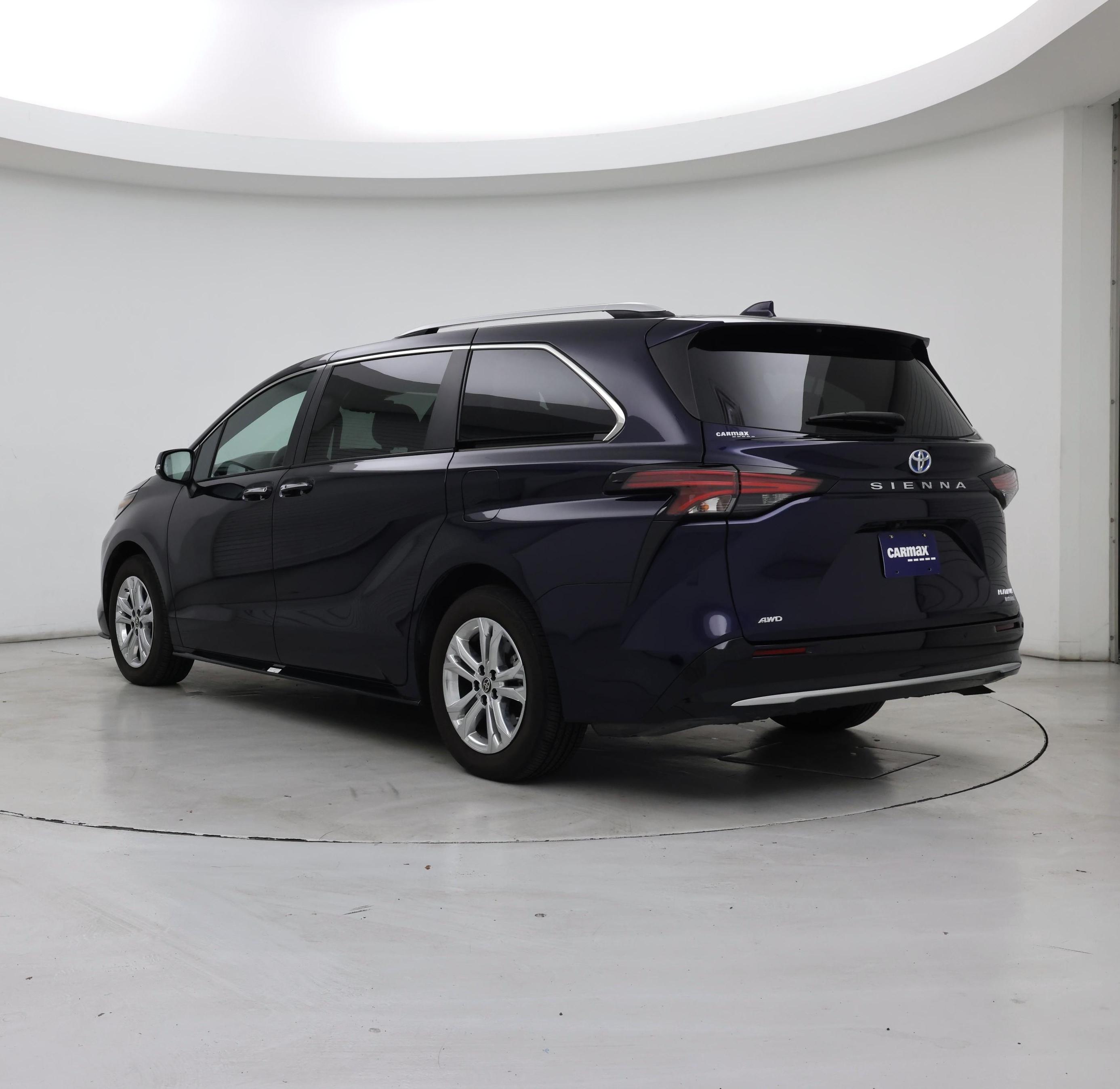 Thumbnail: 2022 Toyota Sienna - 2