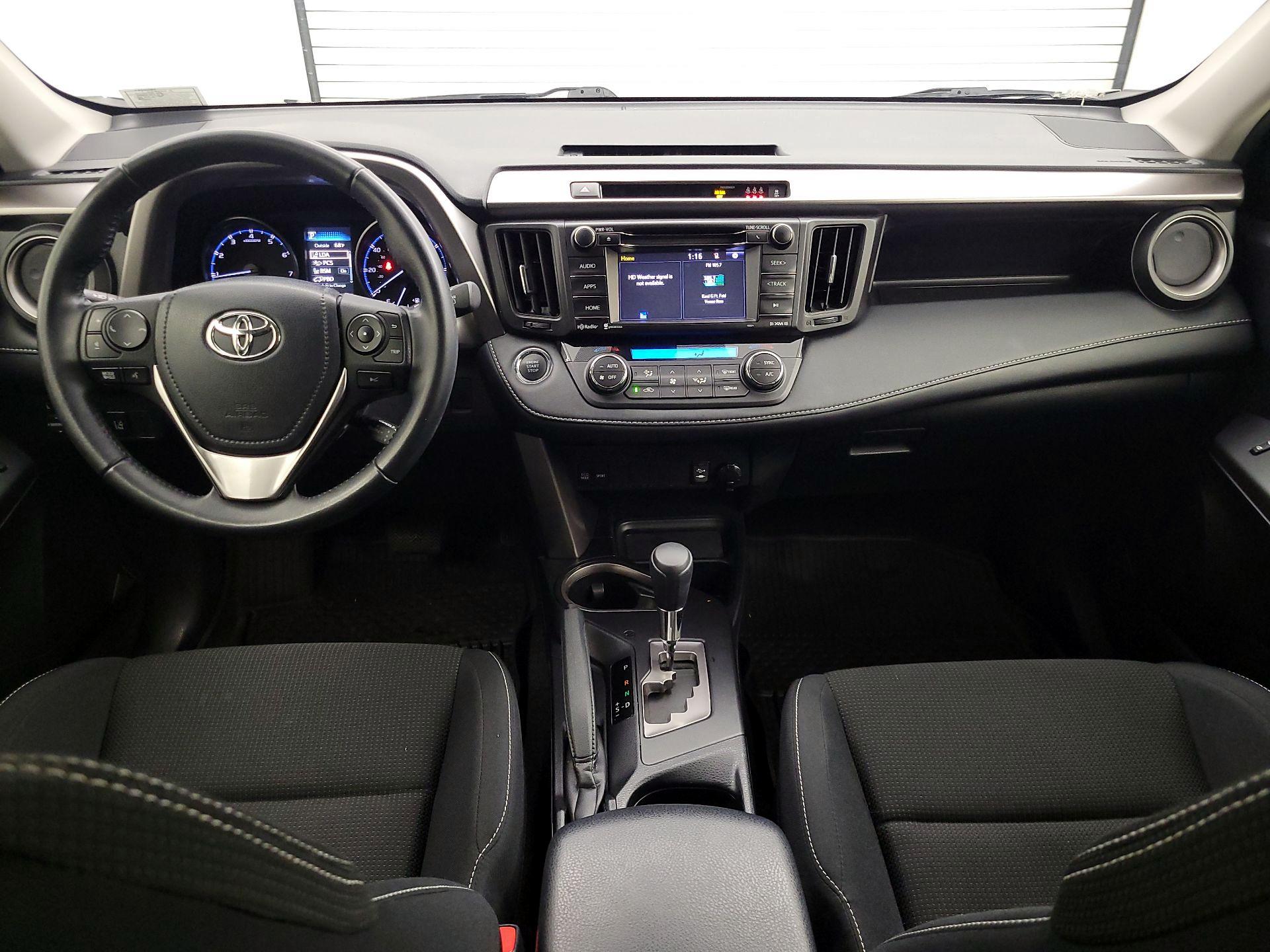 Thumbnail: 2018 Toyota RAV4 - 9