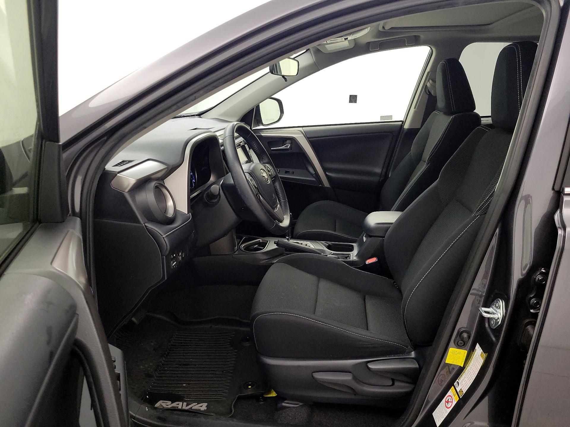 Thumbnail: 2018 Toyota RAV4 - 11