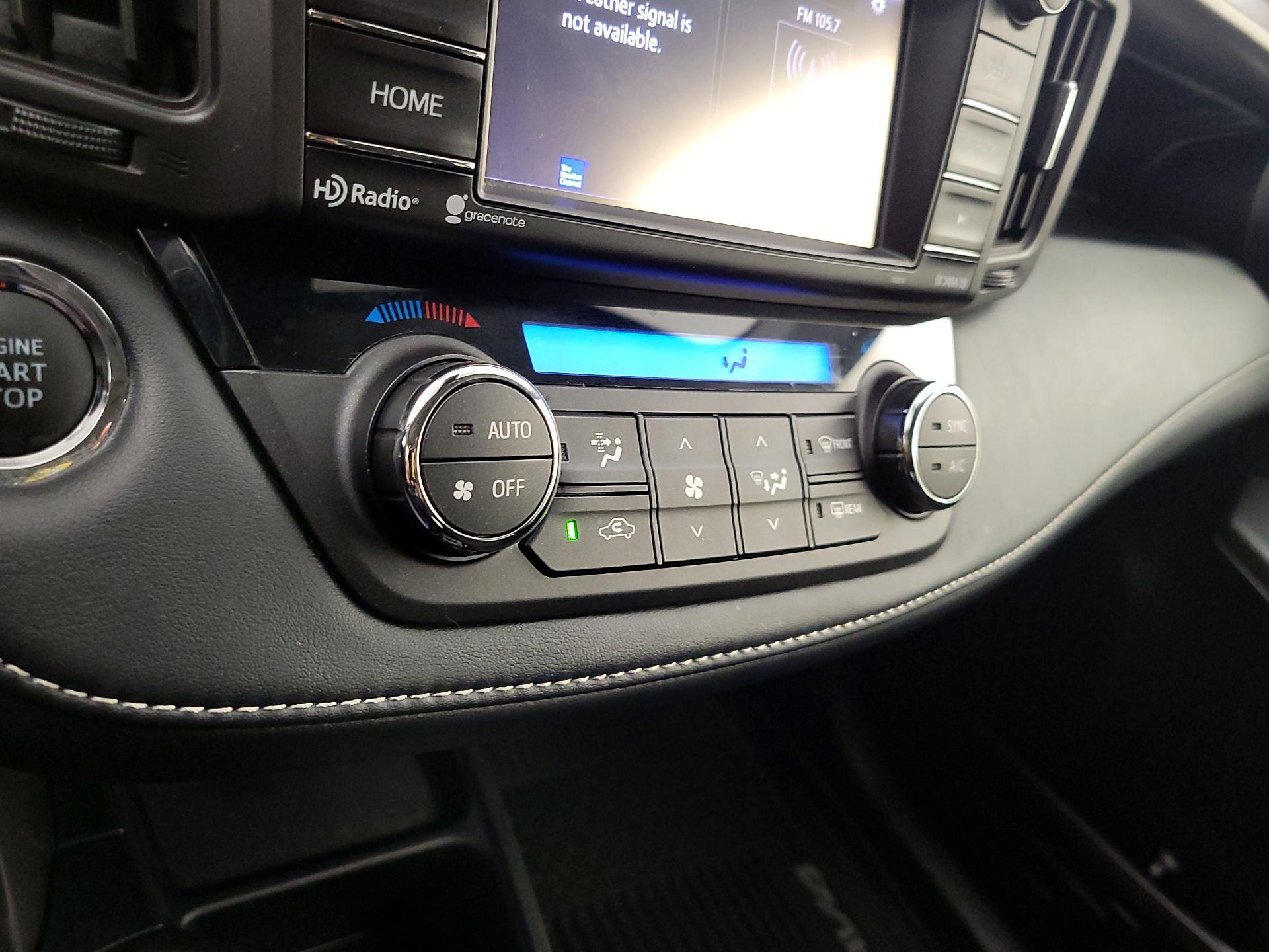 Thumbnail: 2018 Toyota RAV4 - 16