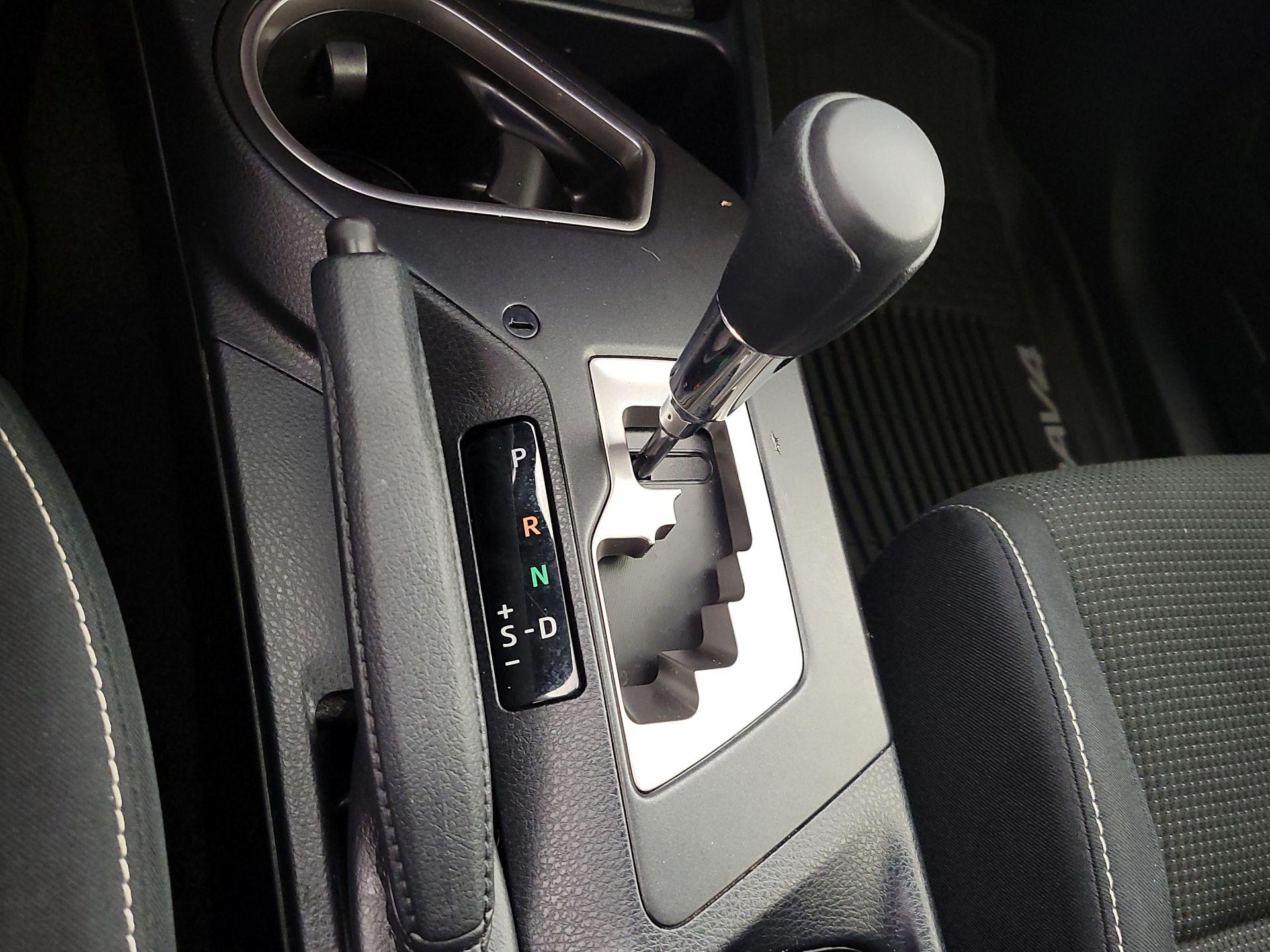 Thumbnail: 2018 Toyota RAV4 - 17