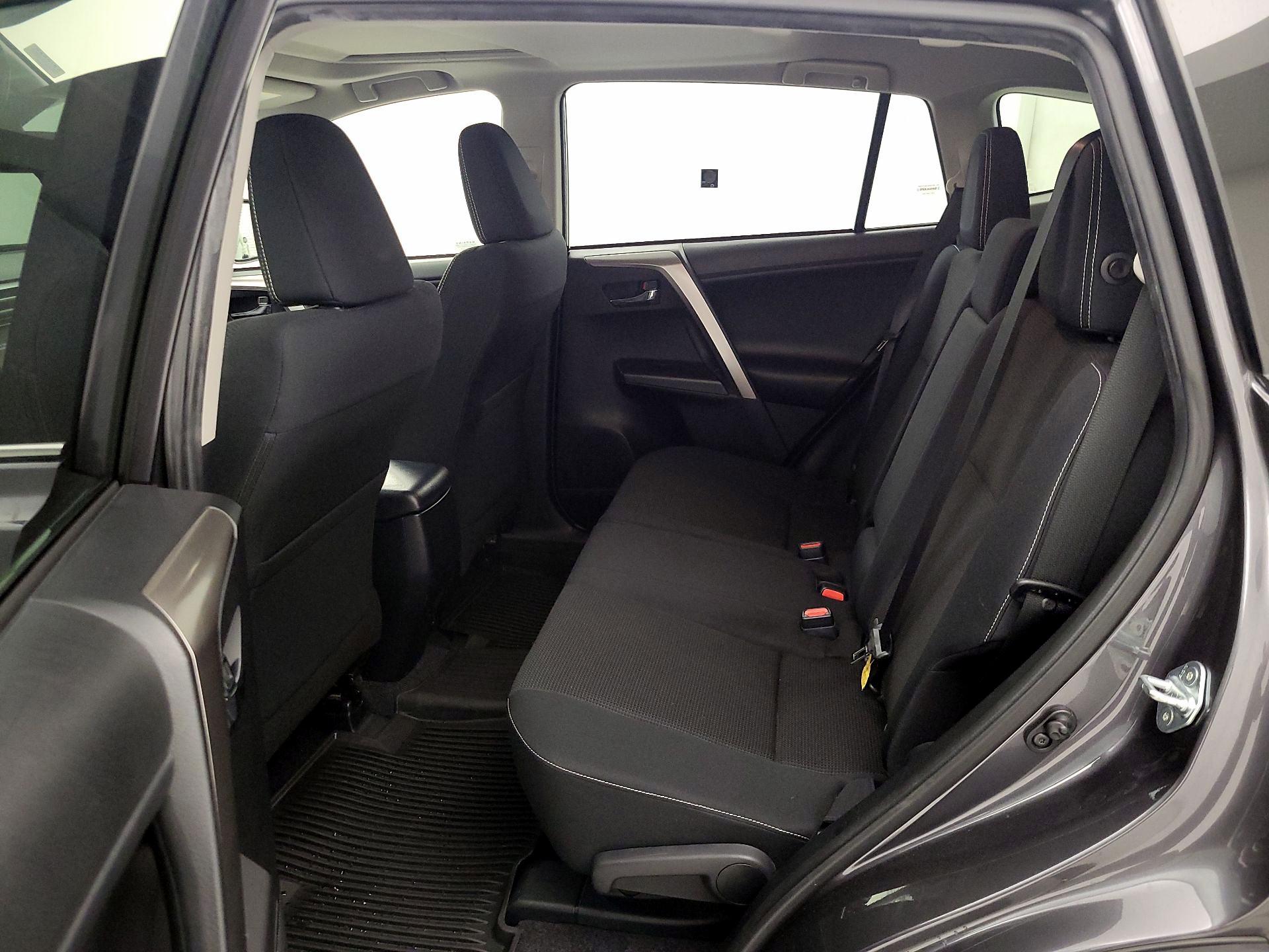 Thumbnail: 2018 Toyota RAV4 - 19