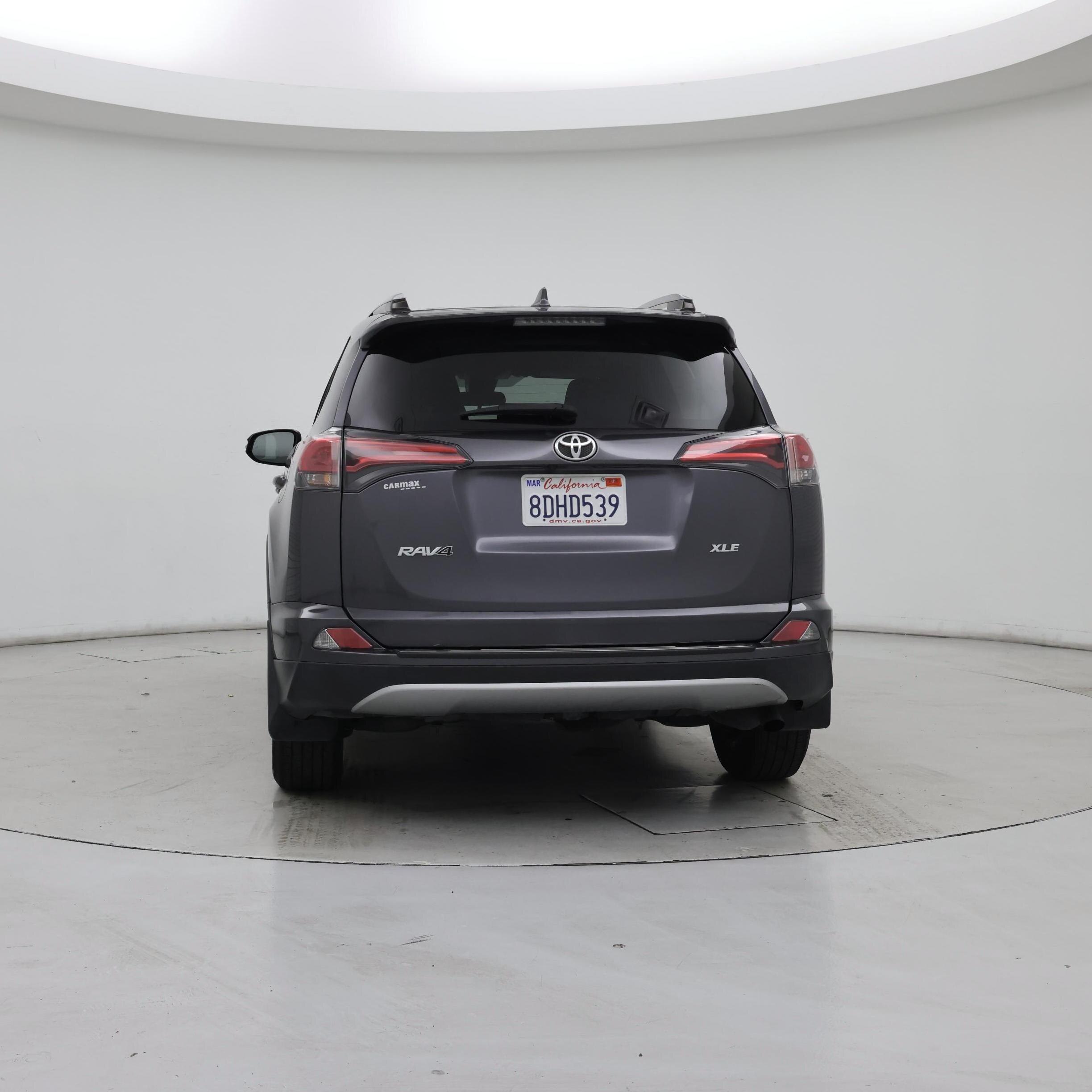 Thumbnail: 2018 Toyota RAV4 - 6