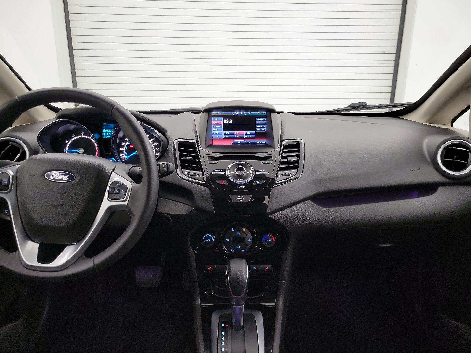 Thumbnail: 2015 Ford Fiesta - 9