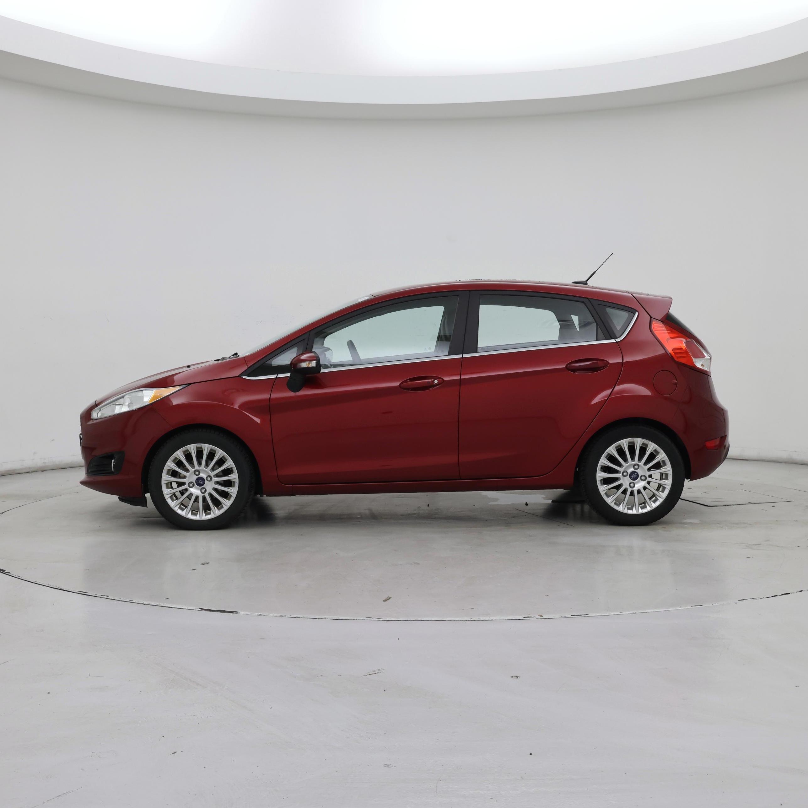 Thumbnail: 2015 Ford Fiesta - 3
