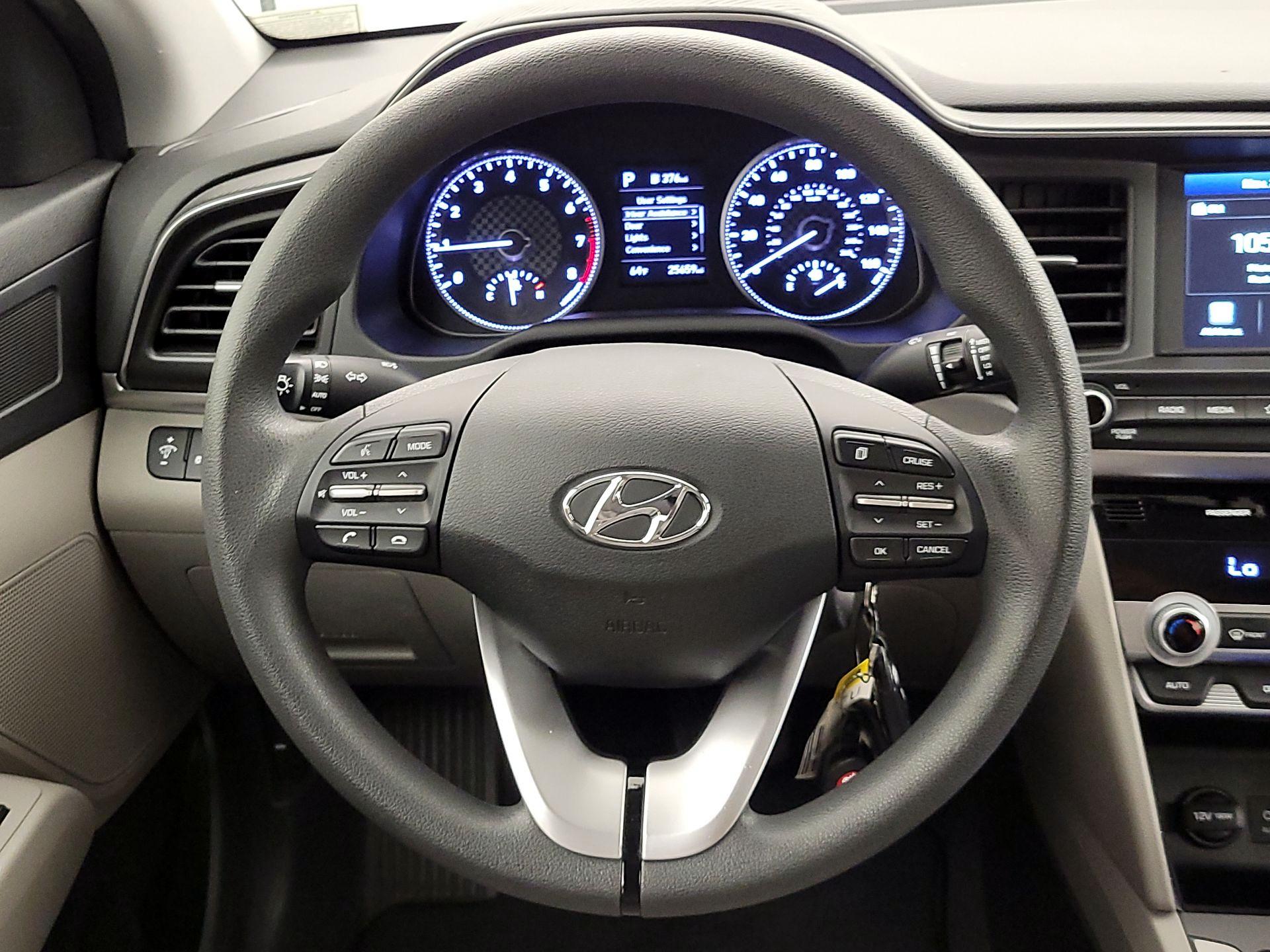 Thumbnail: 2020 Hyundai Elantra - 10