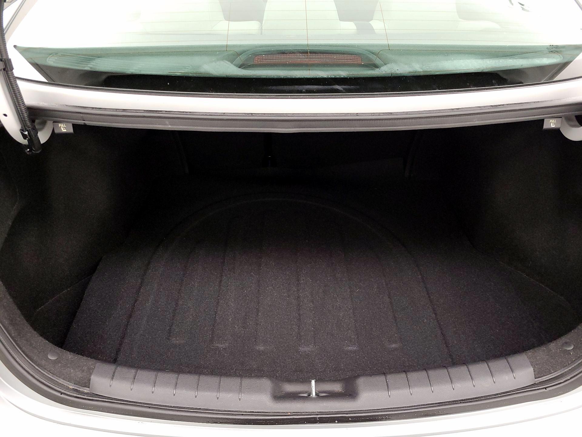 Thumbnail: 2020 Hyundai Elantra - 19