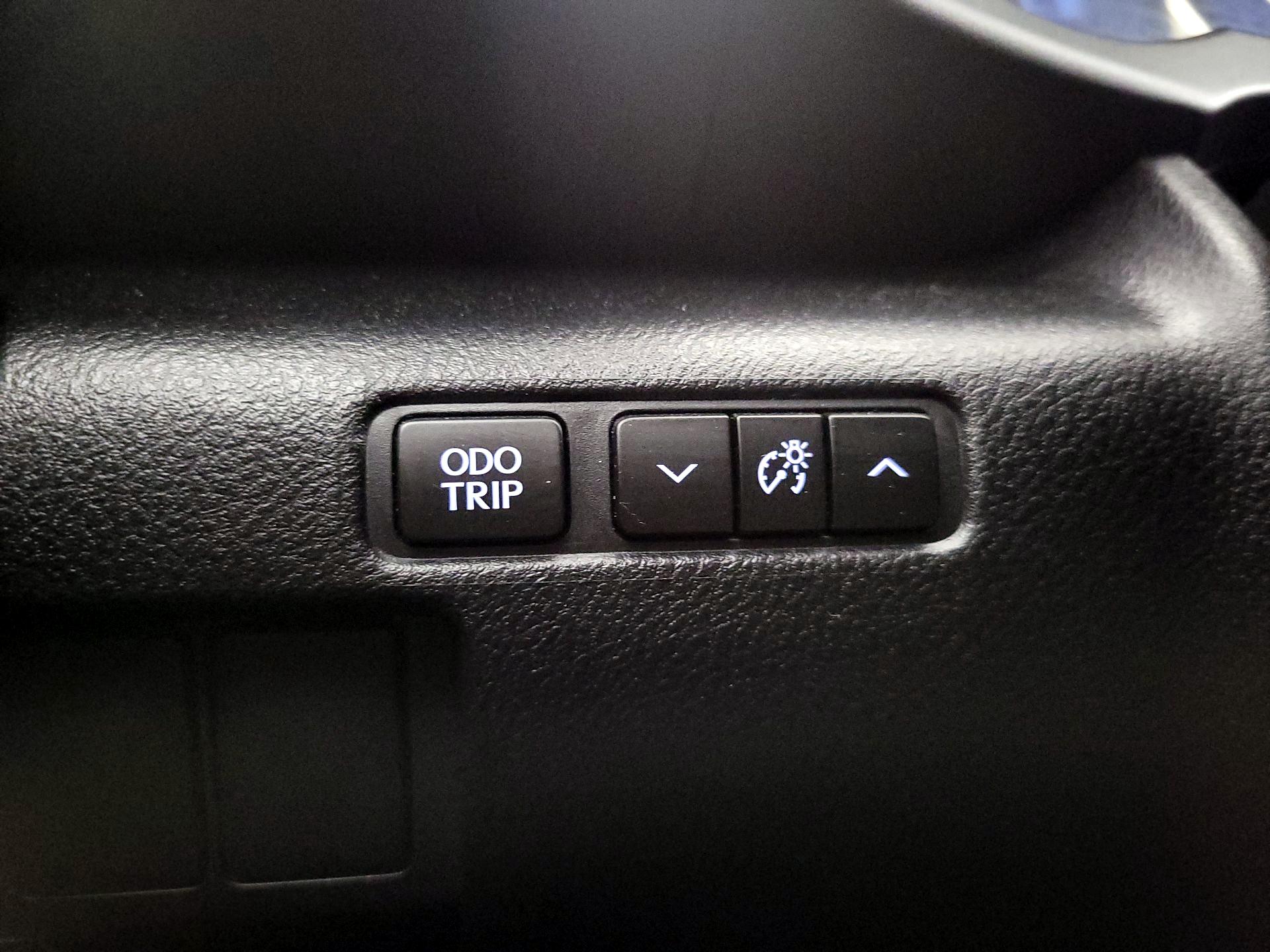 Thumbnail: 2016 Lexus IS - 13