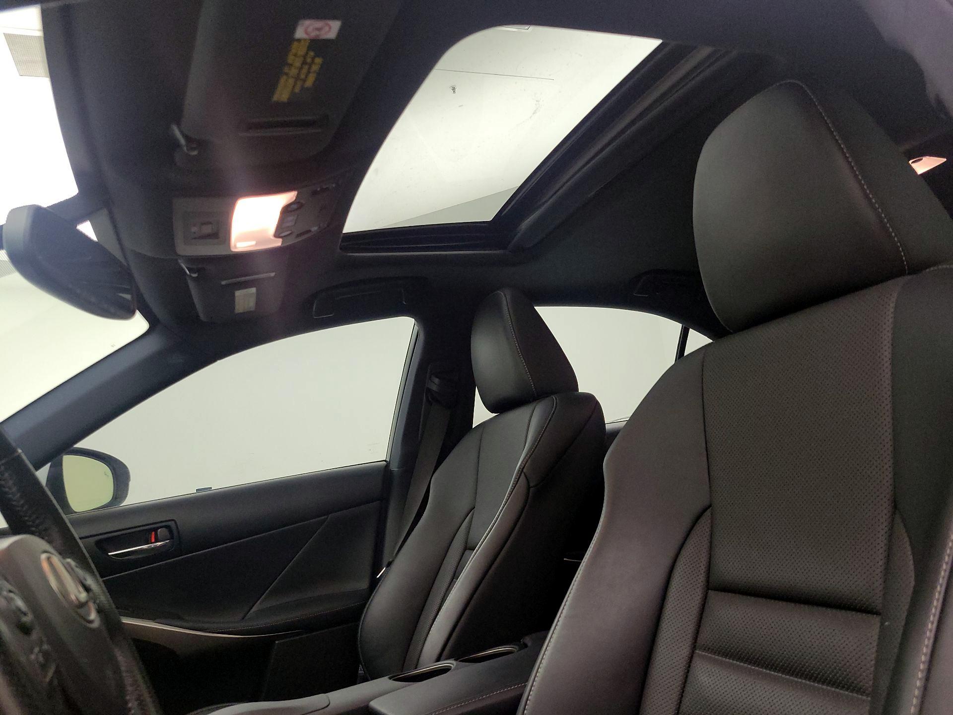 Thumbnail: 2016 Lexus IS - 19