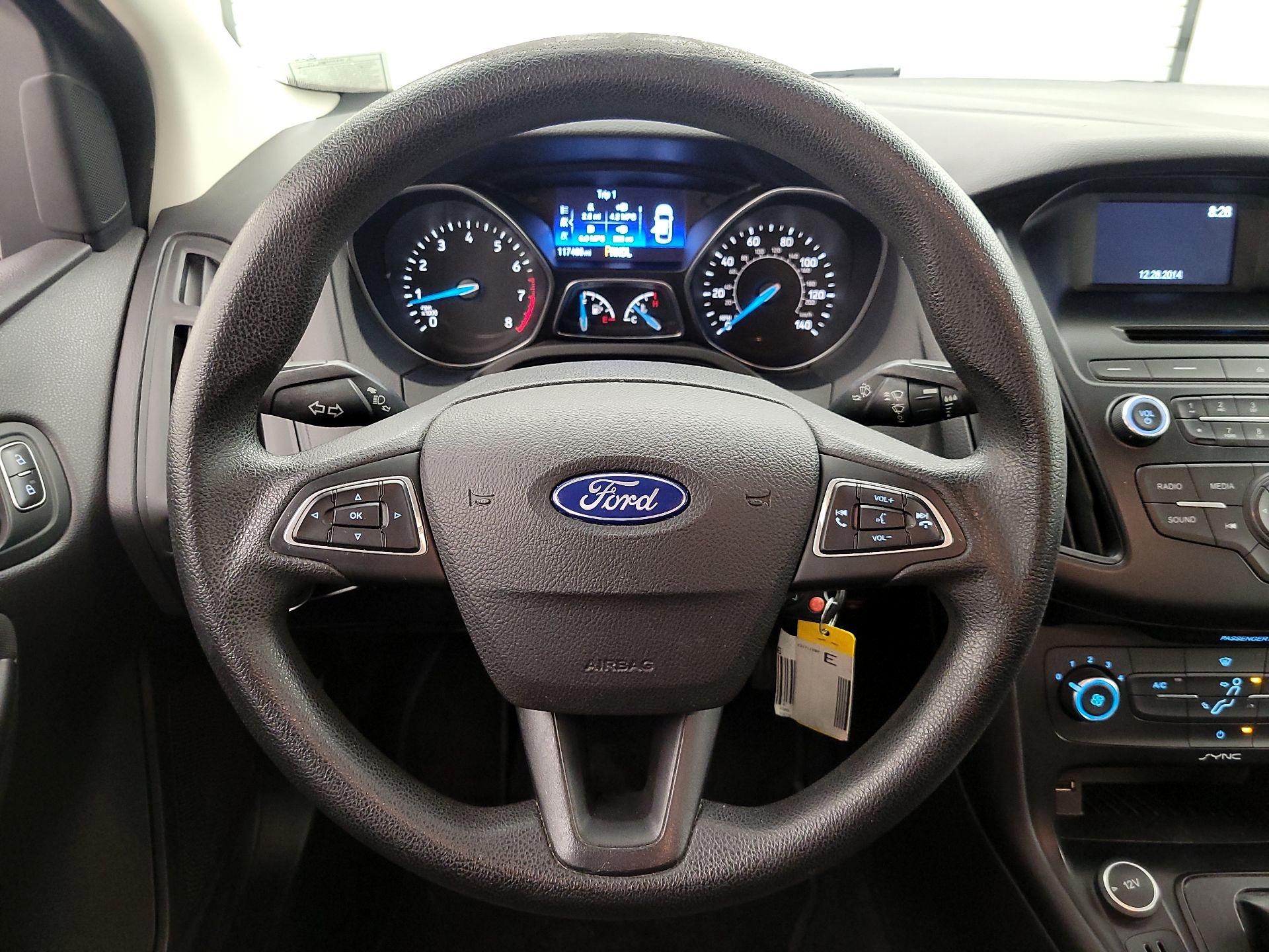 Thumbnail: 2015 Ford Focus - 10