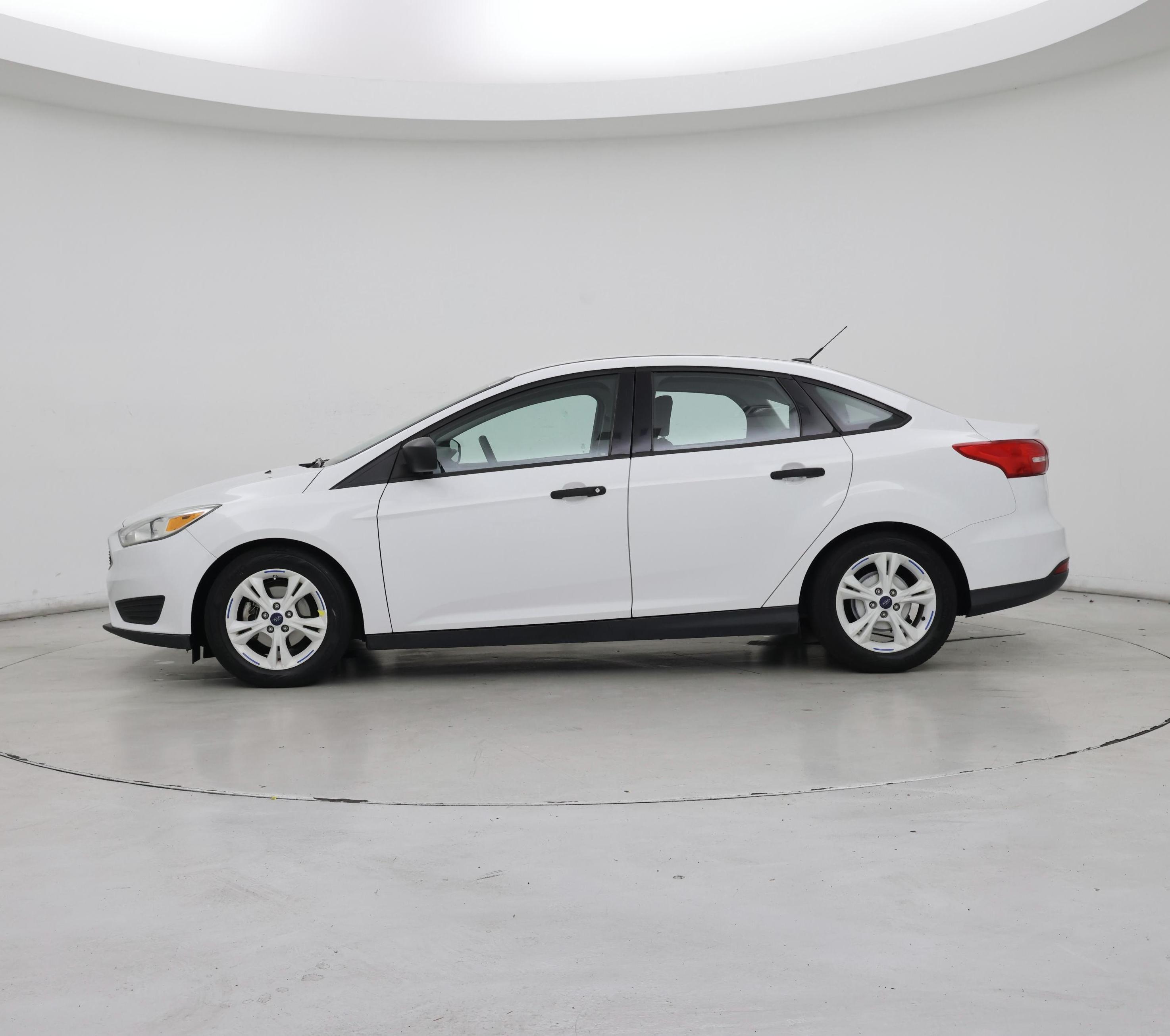 Thumbnail: 2015 Ford Focus - 3