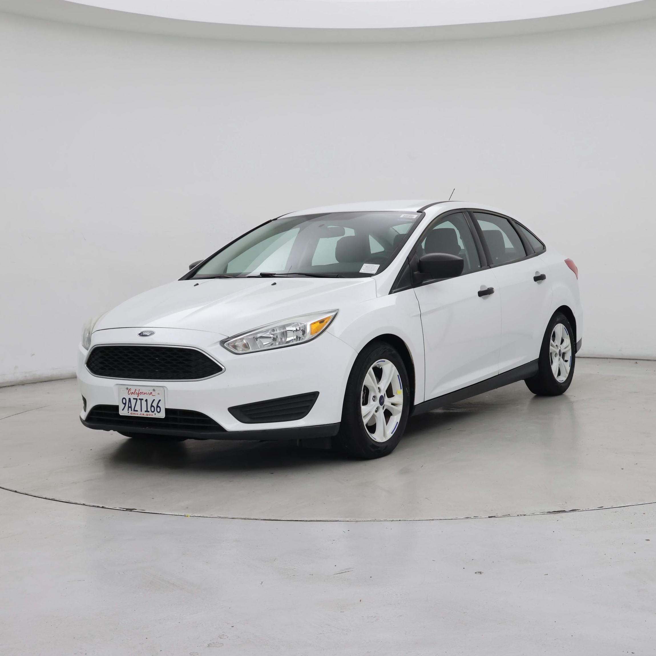 Thumbnail: 2015 Ford Focus - 4